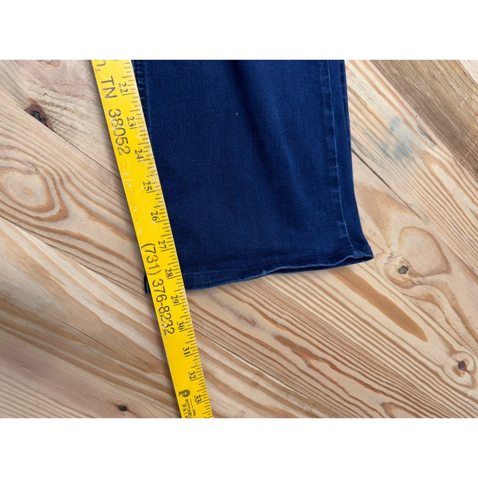 Chicos Perfect Stretch Slim Leg Jeans Blue Jeans Women’s Size 1.5 (US 10/medium)