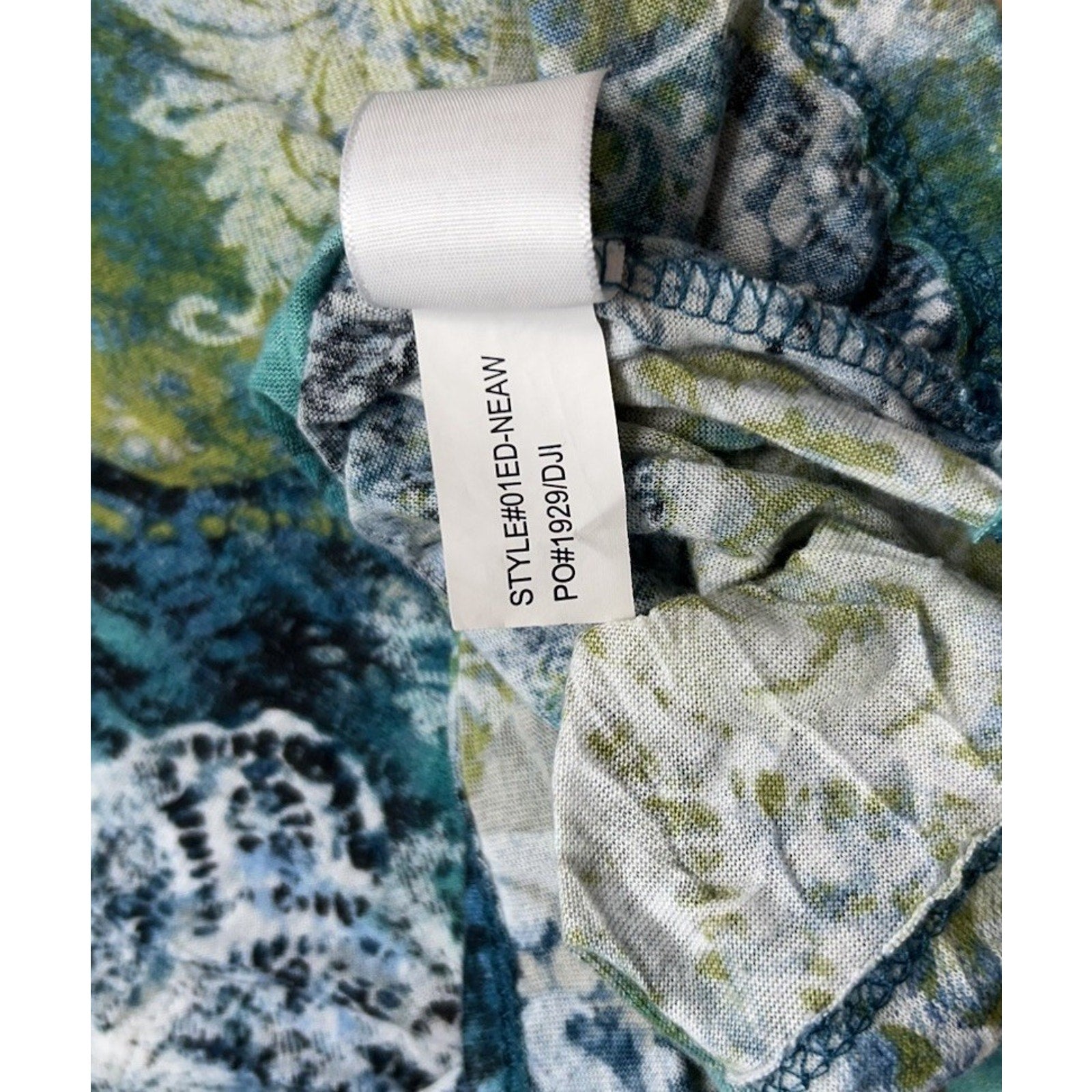 Kim Rogers Shirt Womens PM Blue Watercolor Short Sleeve Pullover.