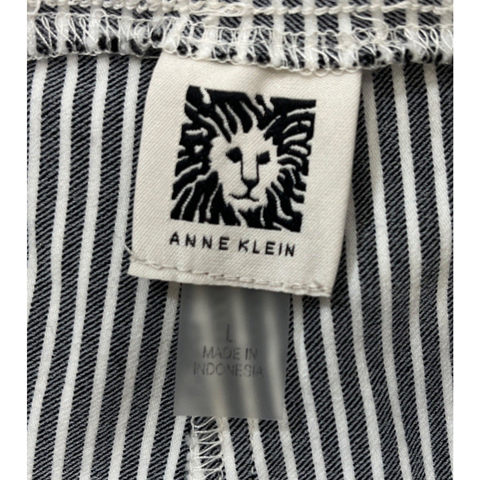 Anne Klein Pull On Slim Crop Pants size L Black White Railroad Stripes EUC