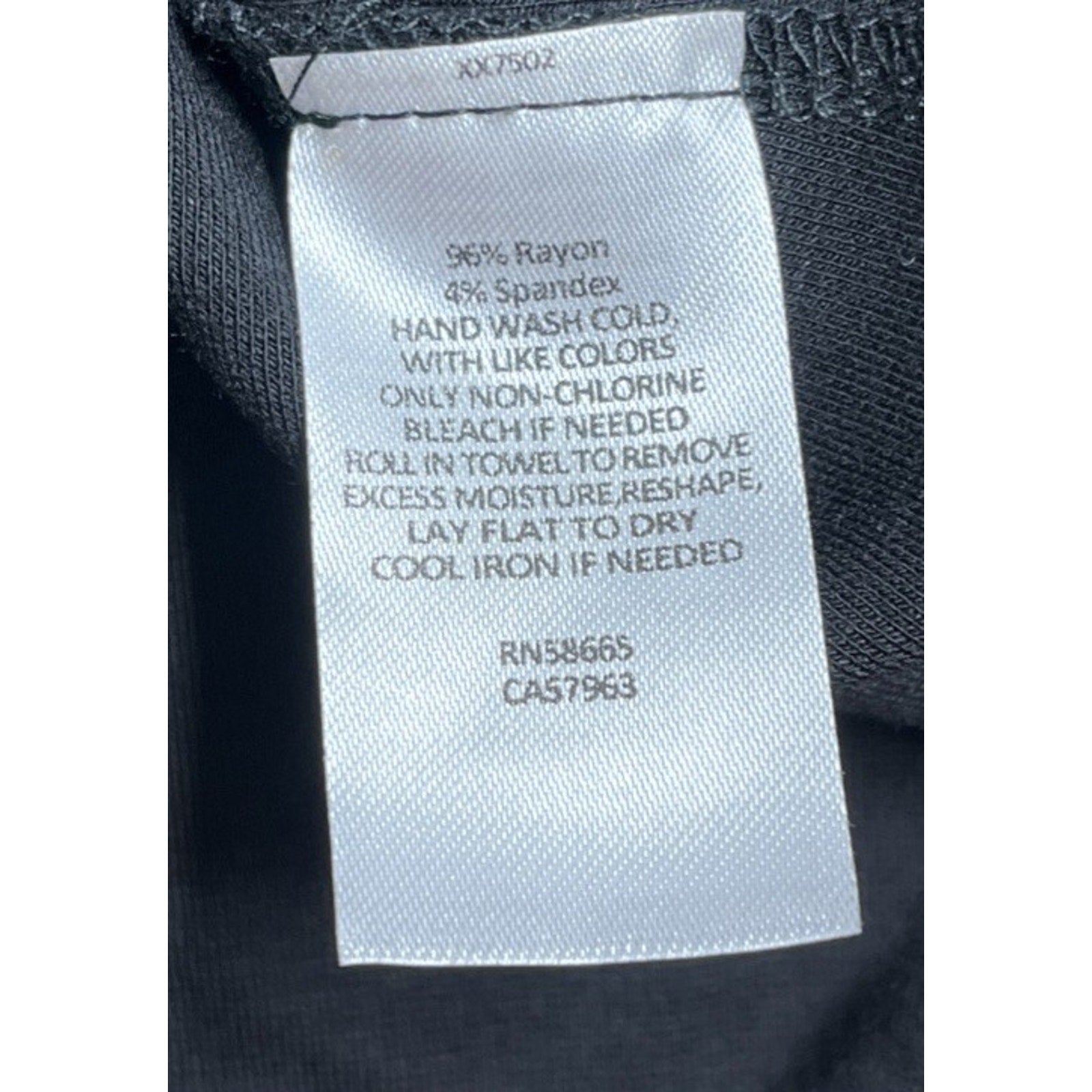 NWT Nordstrom Halogen Soft Stretch cut out detail long sleeve top Size Medium