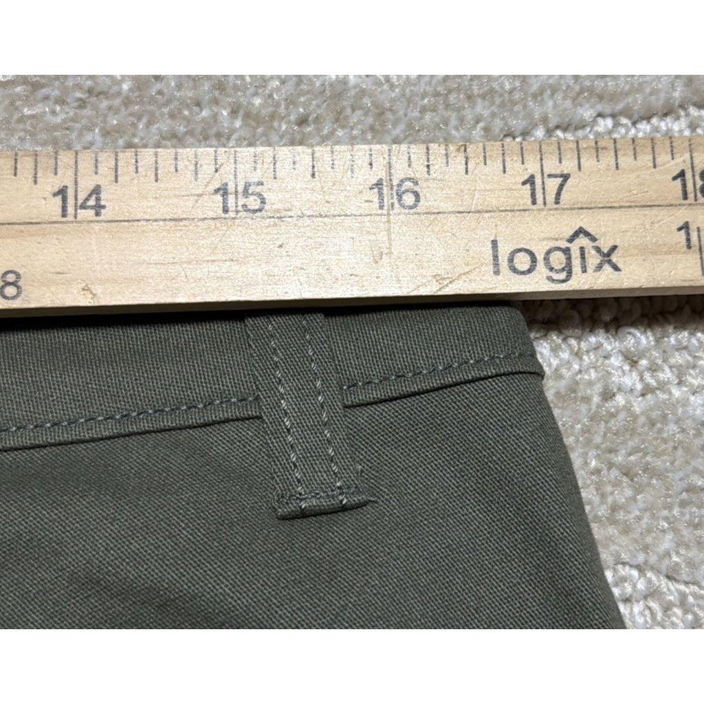 a.n.a. A New Approach Women's 10 Army Green Cotton Stretch Bermuda Shorts New