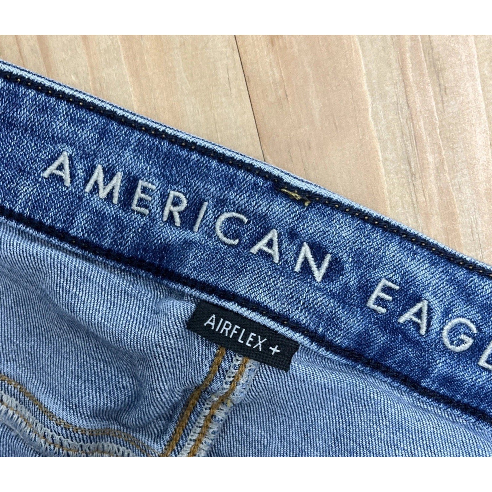American Eagle Jeans Mens 32x30 Boot Cut Faded Dark Wash Denim Distressed Casual