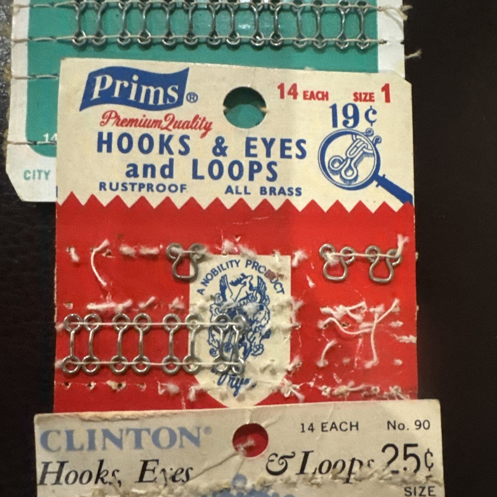 Vintage Sewing Hooks Eyes & Loops Lot of 5 Cards Majesty Prims Clinton Scovill