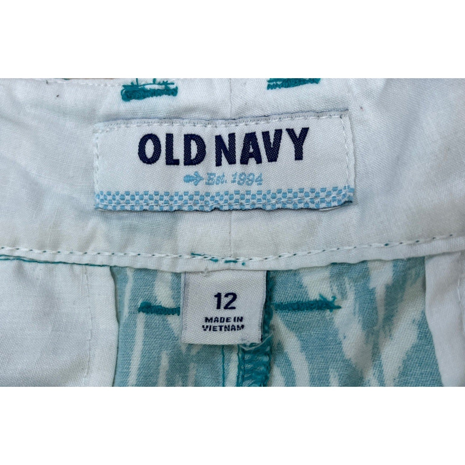 Old Navy Chino Shorts Womens 12 Blue Cotton Mid Rise Side Pocket Zip Fly Casual
