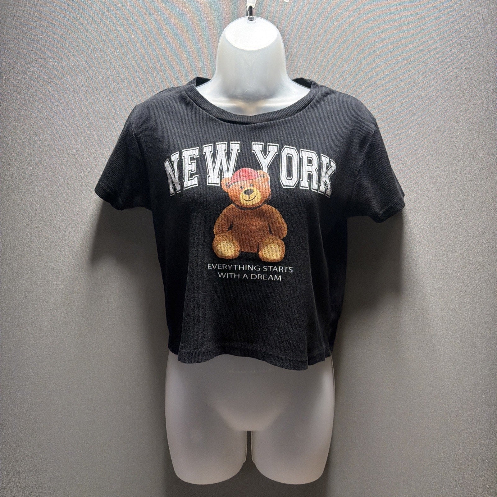 On Fire Women’s Dream New York Bear Graphic Crop Ribbed Tee – Size L Cotton