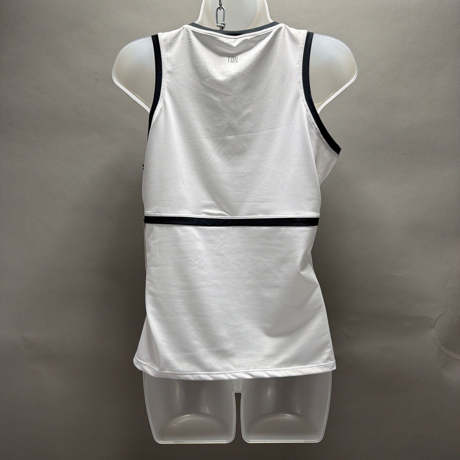 Tail Women’s Mazikeen V Neck tank top Sz Small Activewear Tennis Golf Yoga NWT