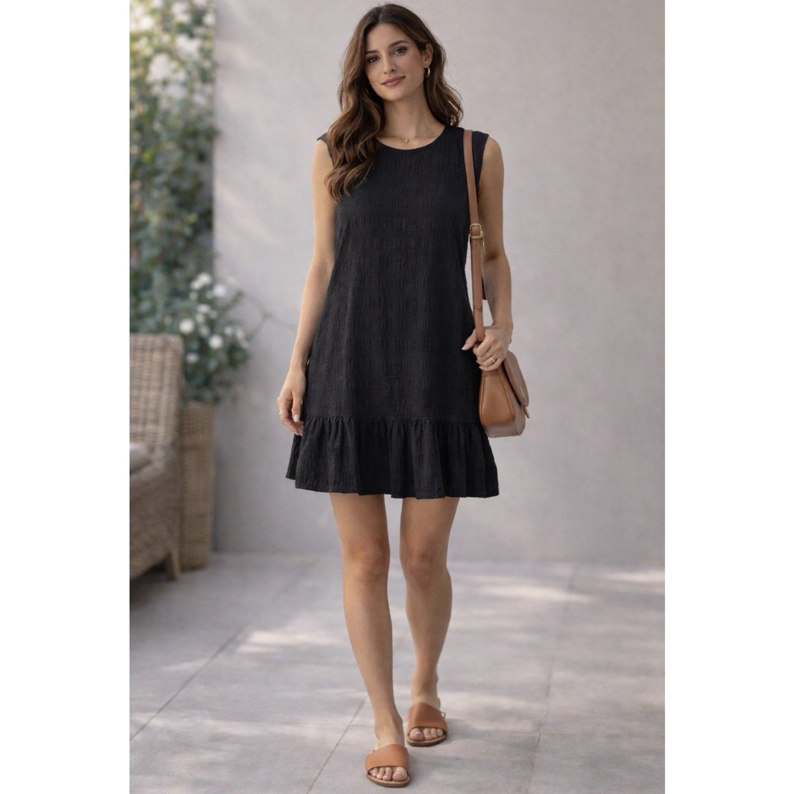 Emery Rose Black Sleeveless Textured Ruffle Hem Dress Size L Shift Boho