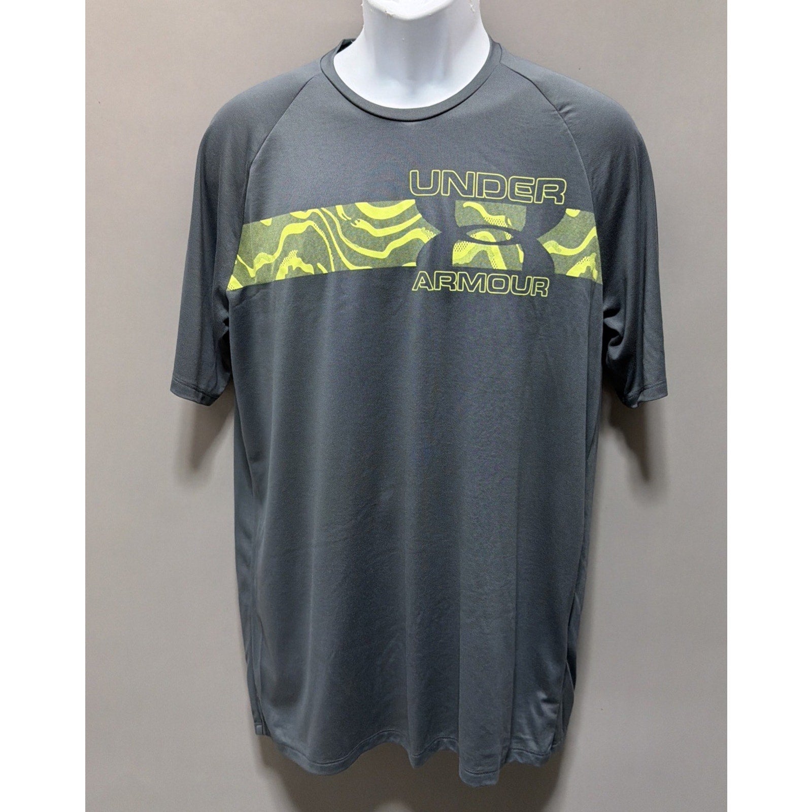 Under Armour Tech 2.0 Gray shirt Mens M Logo Graphic Training gym workout crew