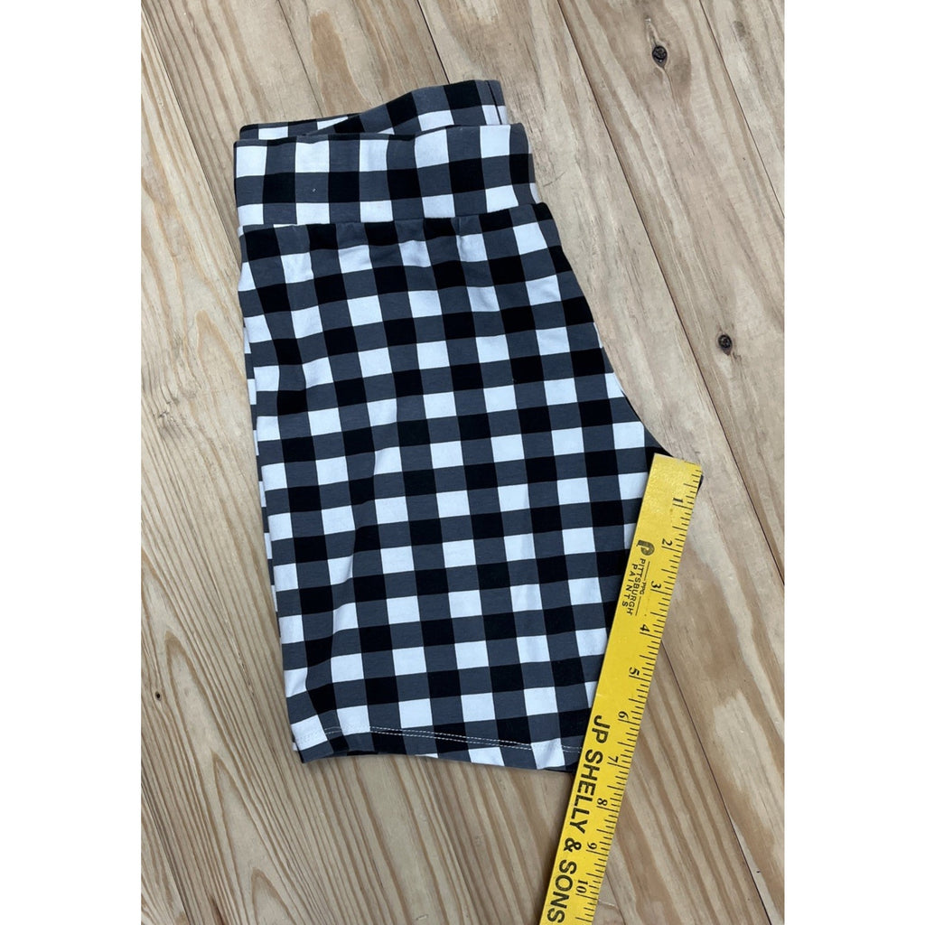Cato Black Check Stretch Bermuda Pull On Shorts Size Medium