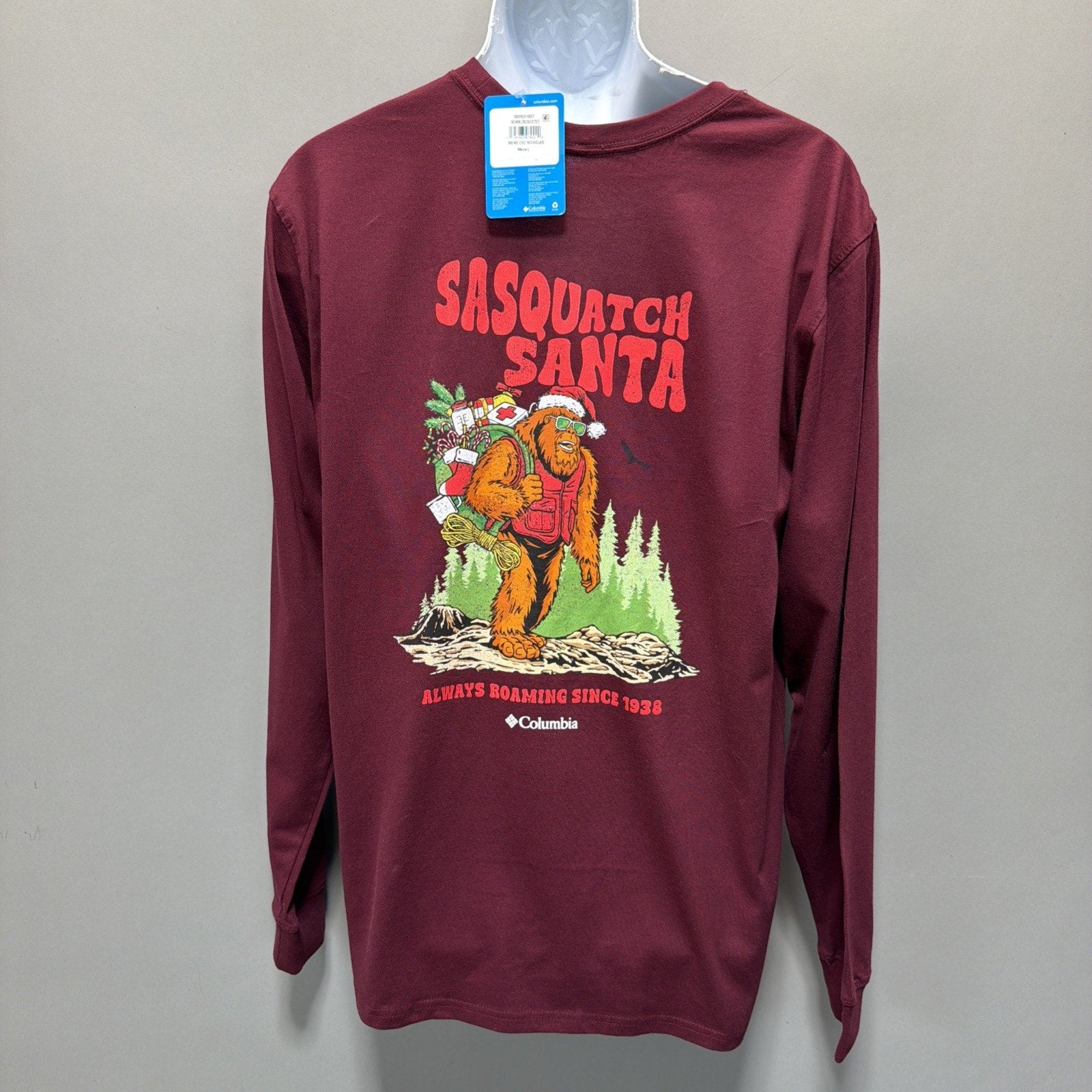 Columbia Men’s Size Large Sasquatch Santa T-Shirt Outdoor Sportswear New