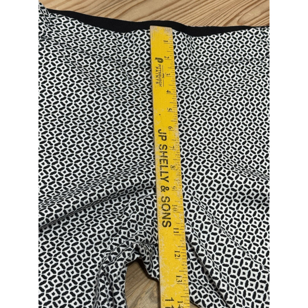 Max Studio Two-Piece Black White Capri Set Geometric Women’s Size Medium nWT