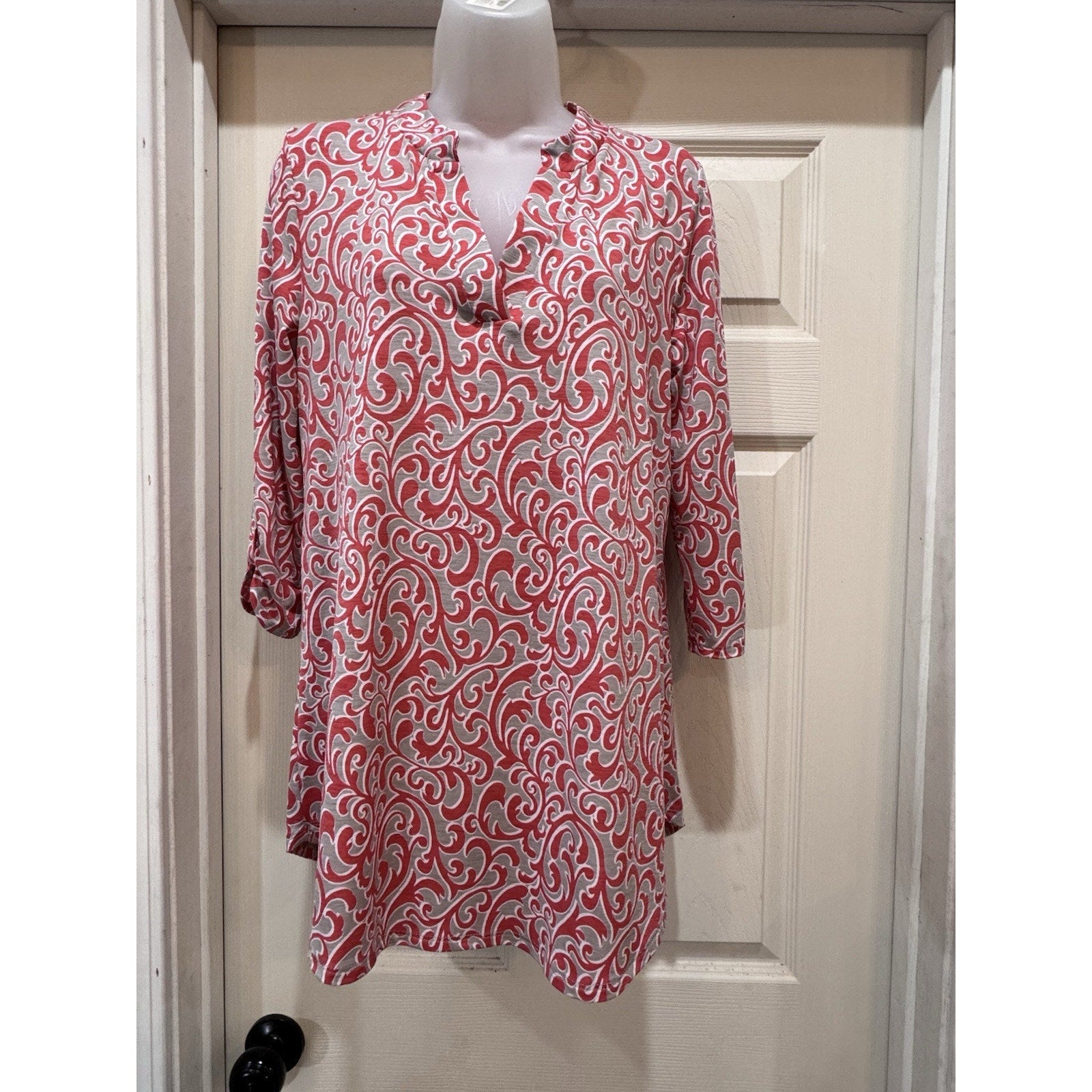 Pink Coconut Boutique Top, Coral And Gray Floral Tunic Women’s Size Small