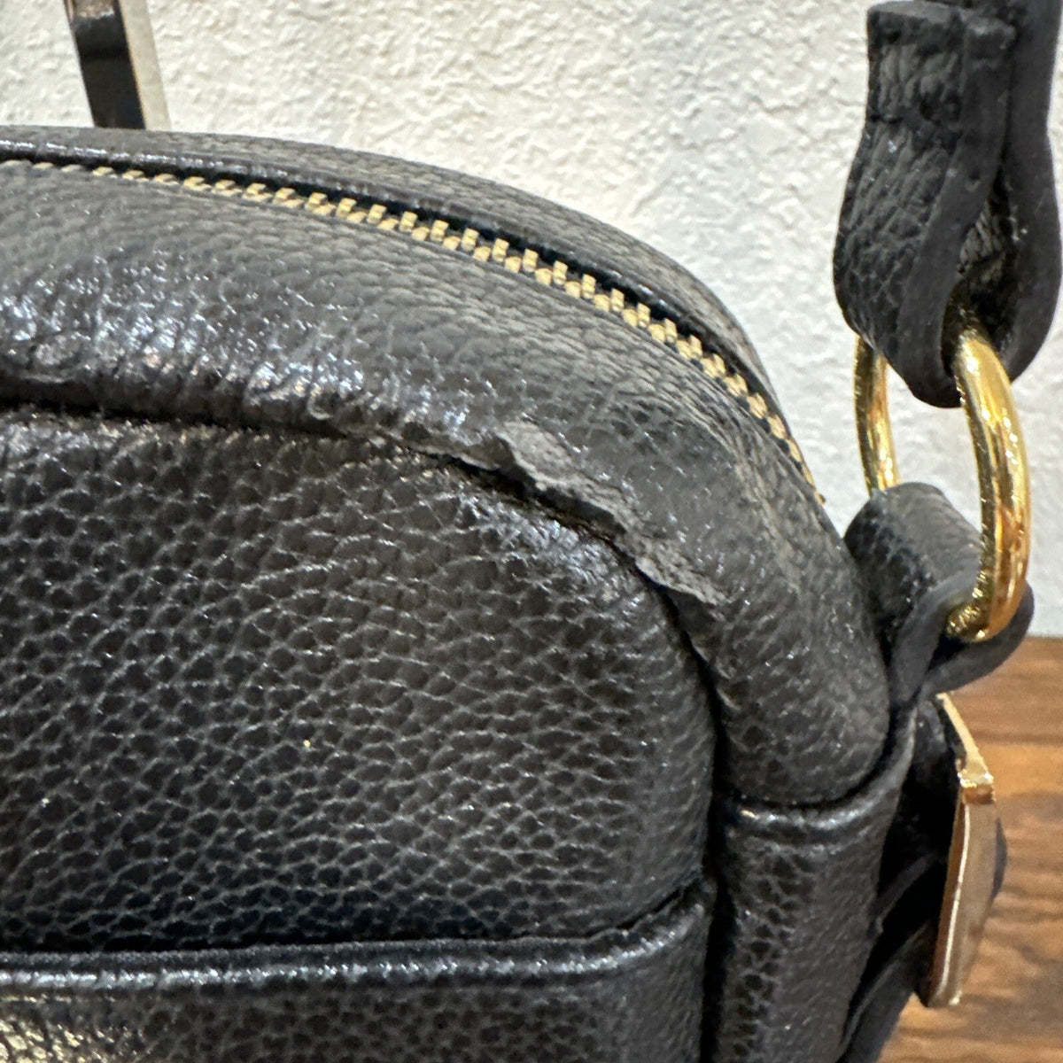 Mixed Bag Designs Black Leather Crossbody Bag Gold Finials Long Strap 7"