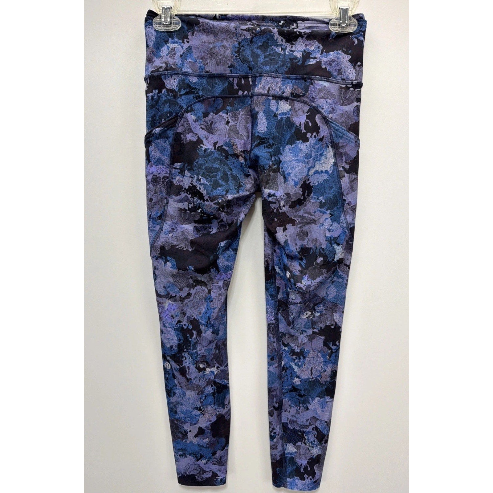 Lululemon Fast Free 7/8 Tight II *Nulux 25" Screen Camo Multi Blue EUC