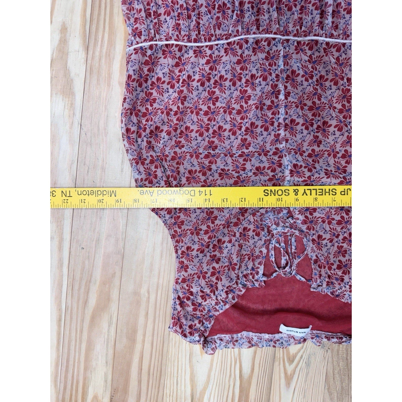 Max Studio Shirt Women’s Medium Red Cream Floral Sleeveless Blouse Casual A Line