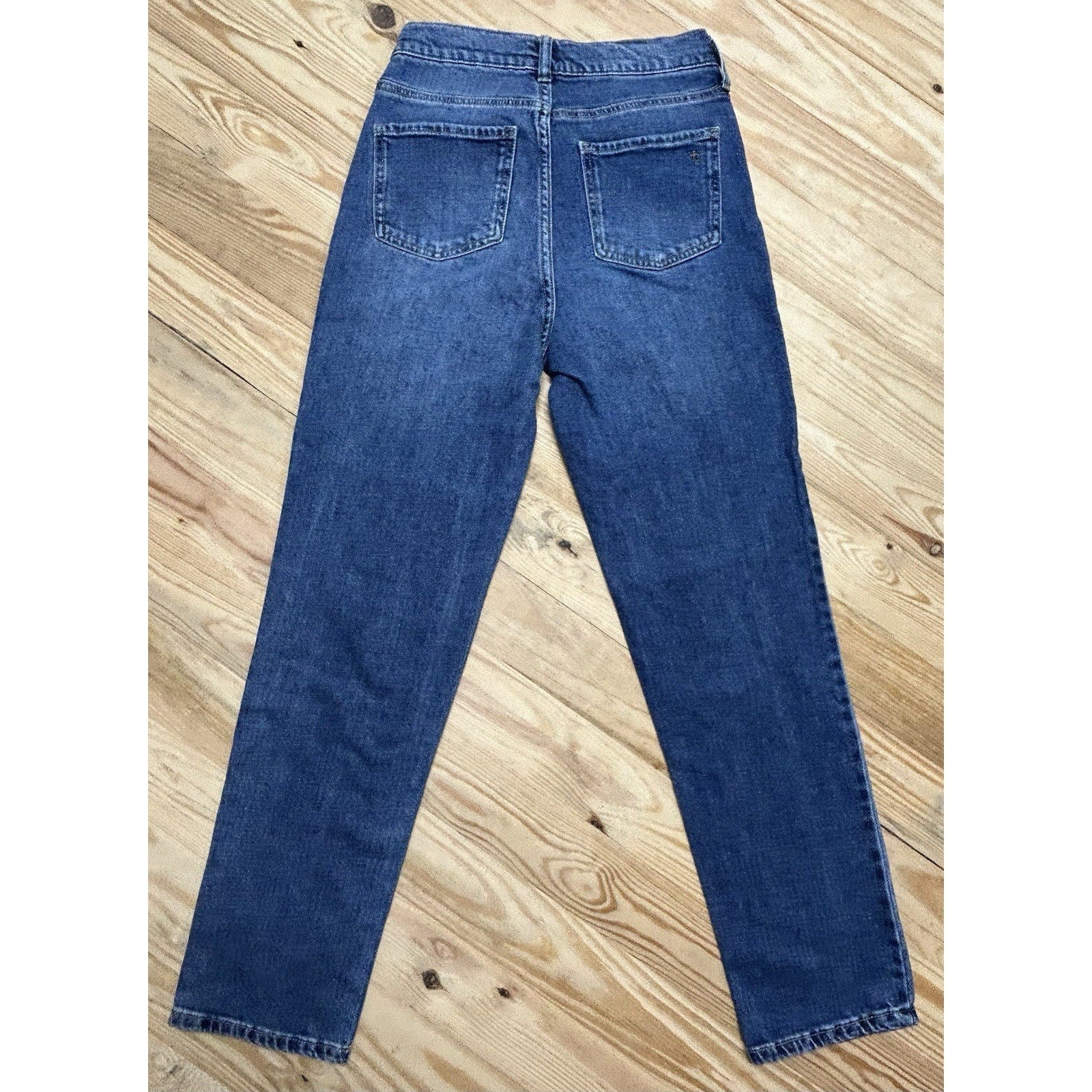 True Craft Womens 8 Blue Jeans Hi Rise Straight Med Wash Denim Ladies 25x28.