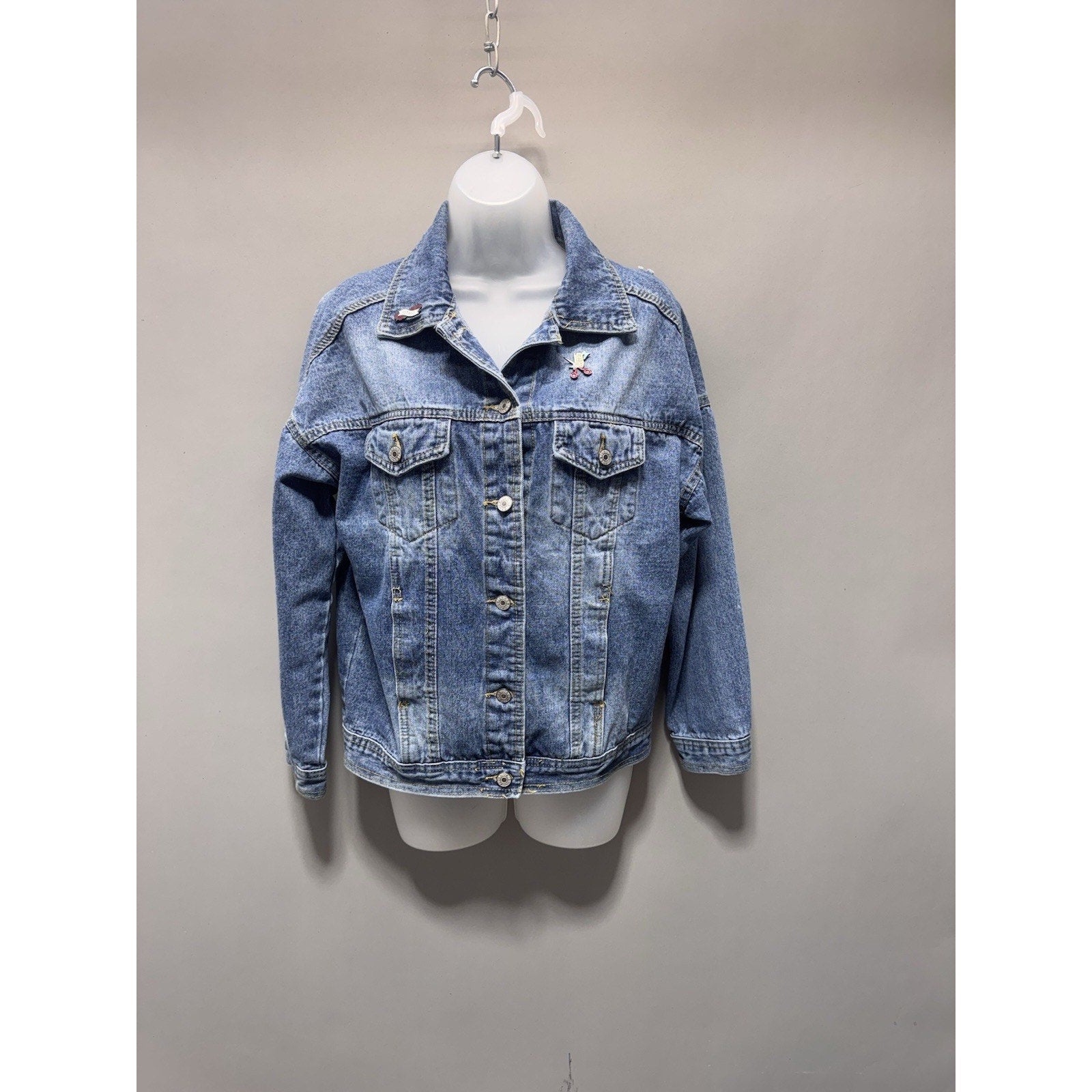 Crane Embroidered Blue Button-up Denim Jacket Destressed Detailing Women’s L