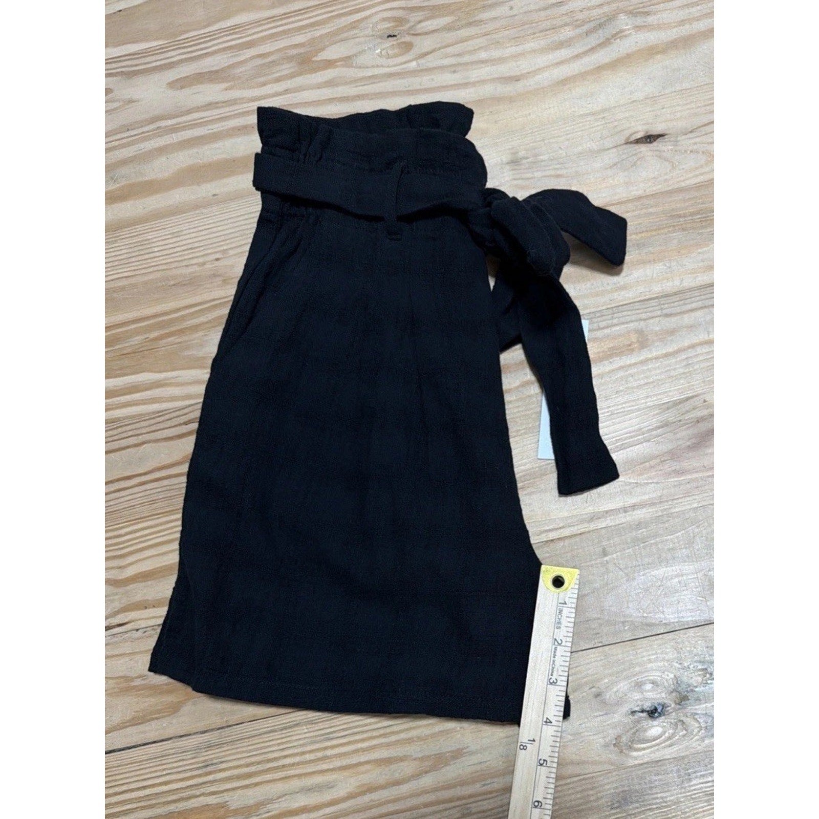 NWT Buckle Good Luck Gem Womens Size S Black Textered Belted Shorts Pockets