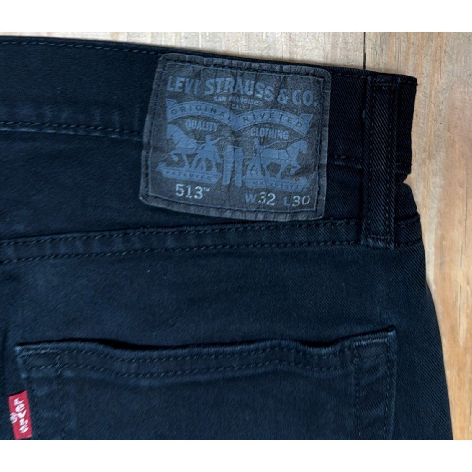 Levi's Men's Mid-Rise 513 Five Pocket Straight Leg Jeans Size Black 32x24 Cutoff