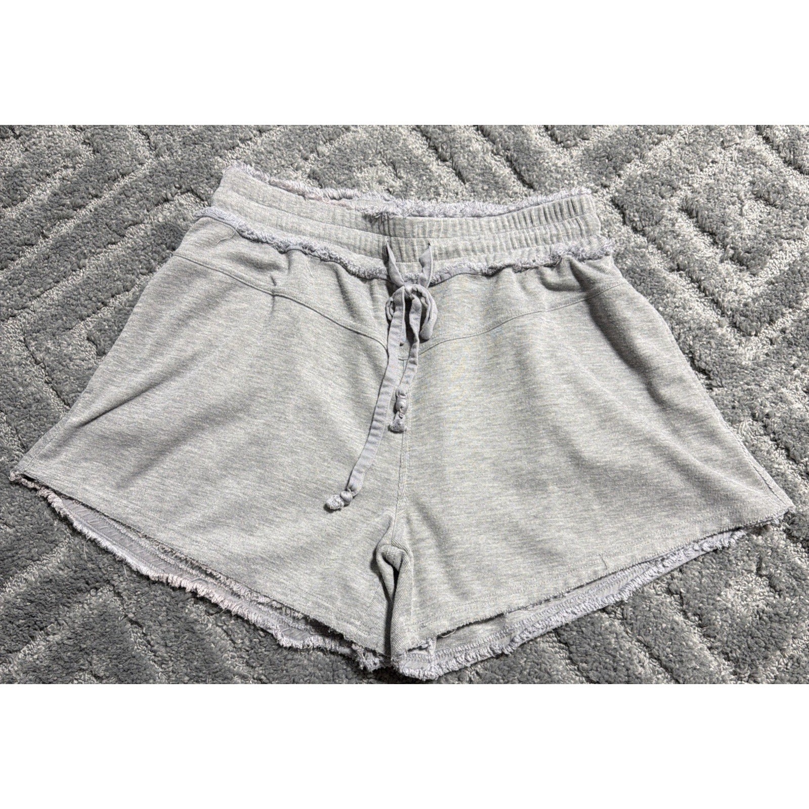 Flawless Brand Raw Hem Gym Leisure Casual High Rise Shorts Size Large Gray