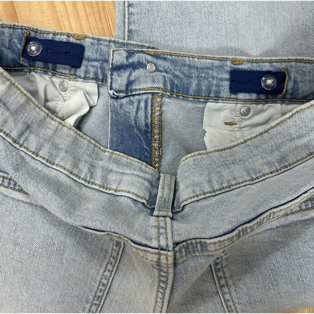 Old Navy Men’s New W Tags Slim 360 lightwash straight jeans 30x30