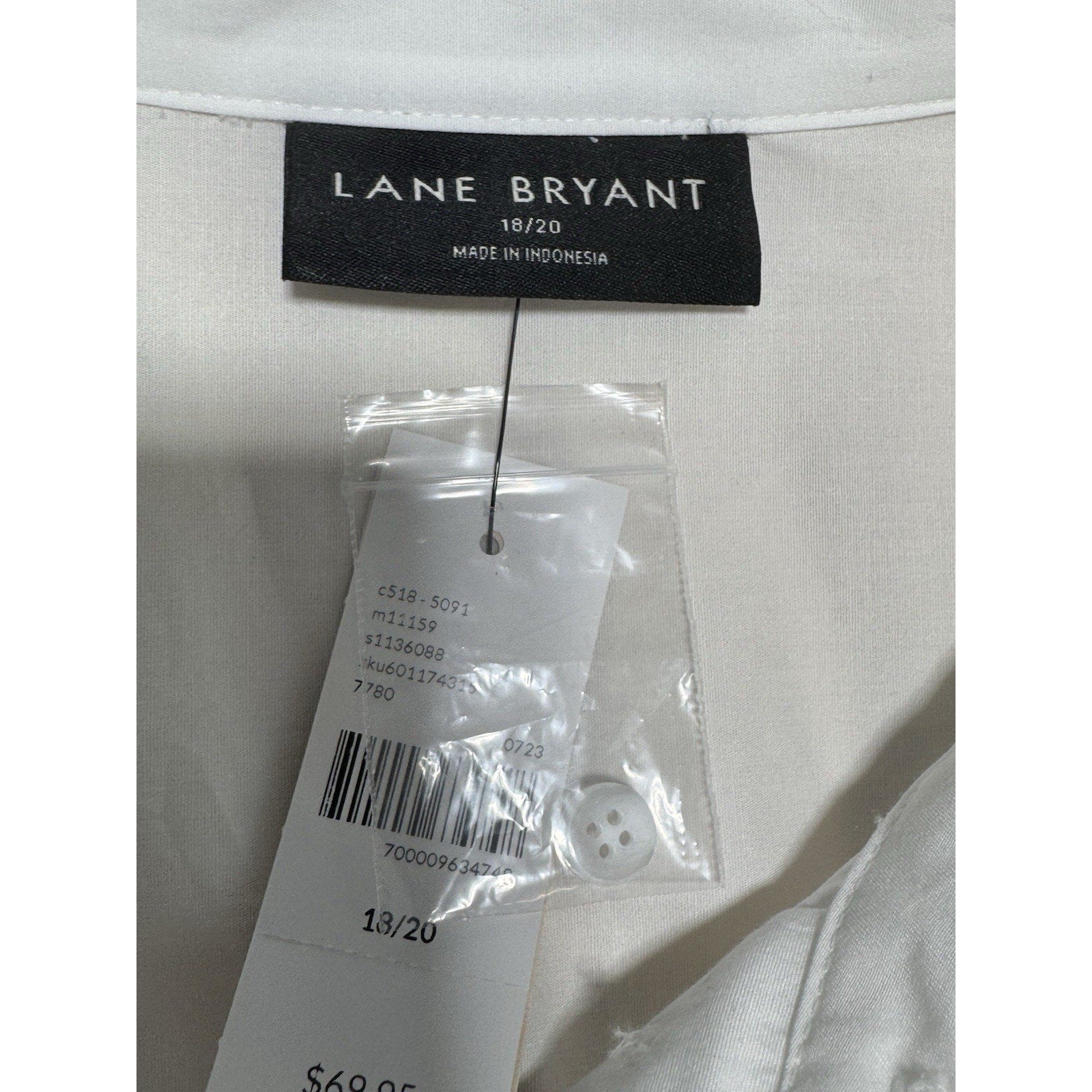 Lane Bryant Womens Button Front Shirt 26 White Long Sleeve Pleated Dip Hem Back