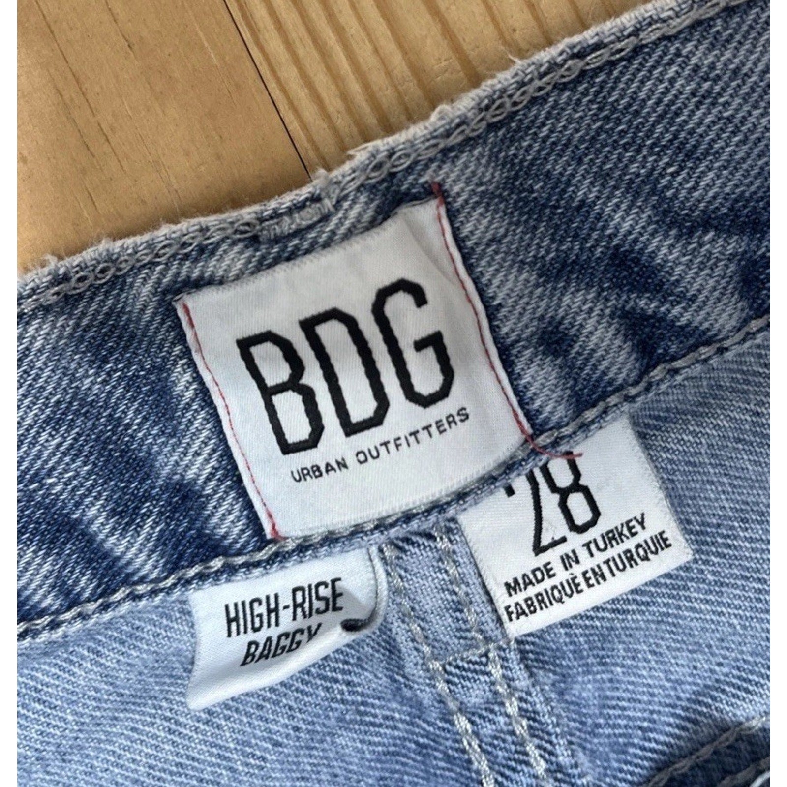 BDG Urban Outfitters High-Rise Baggy Jeans Women's Blue Acid Wash Size 28