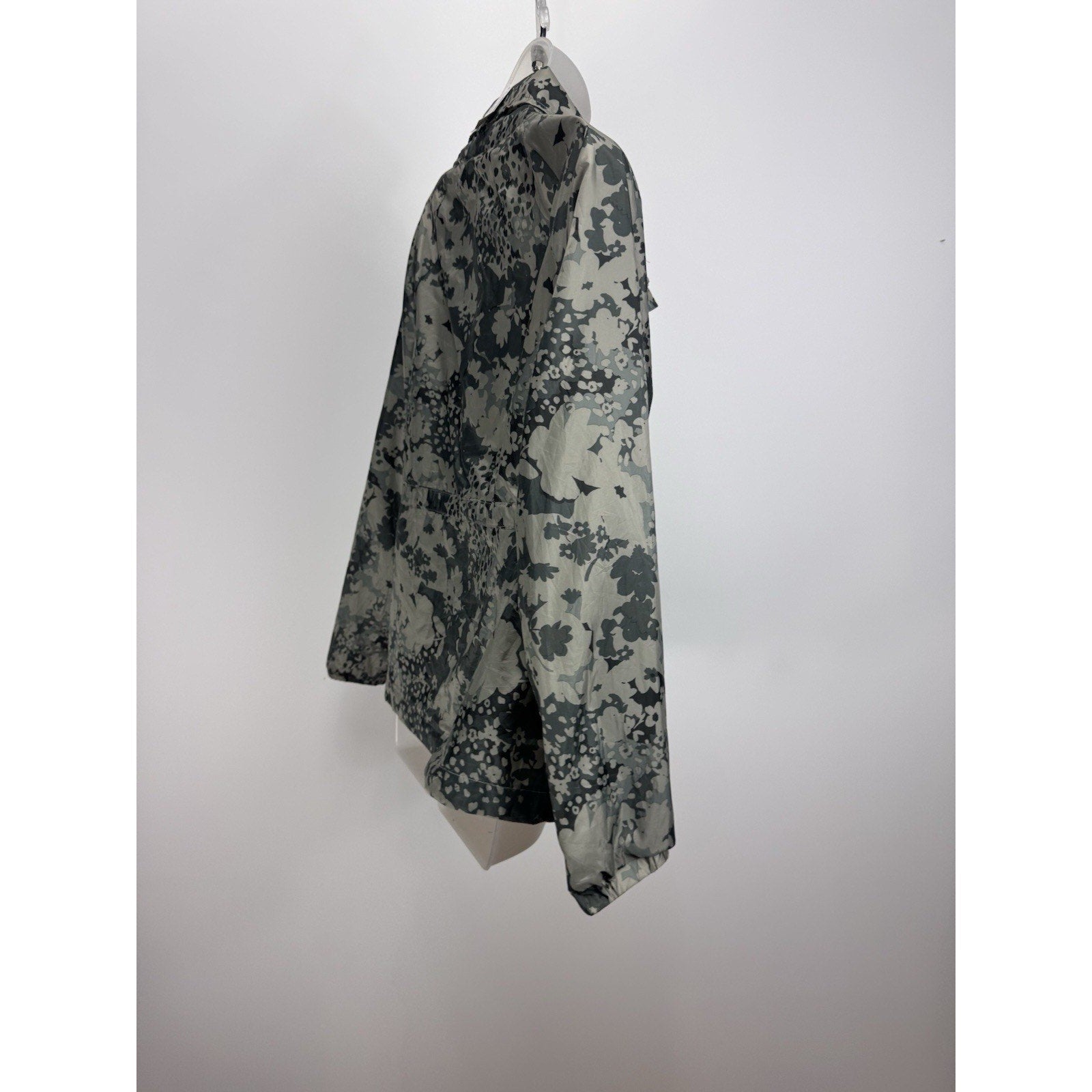 Maurices Green Camo Floral Cinch Waist Windbreaker Jacket Size Small