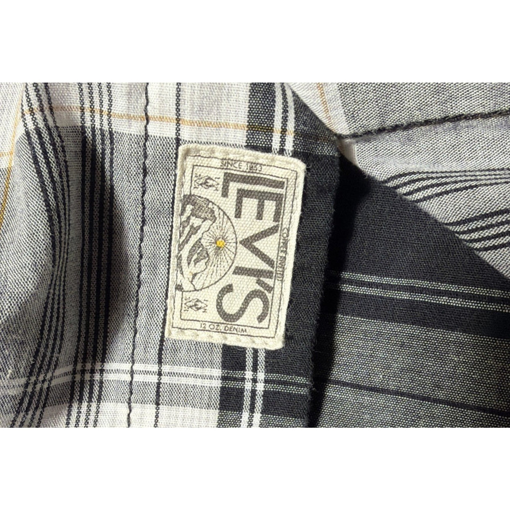 Levi's Men's Size Medium Modern Fit Pearl Snap Shirt Plaid Gray White Black
