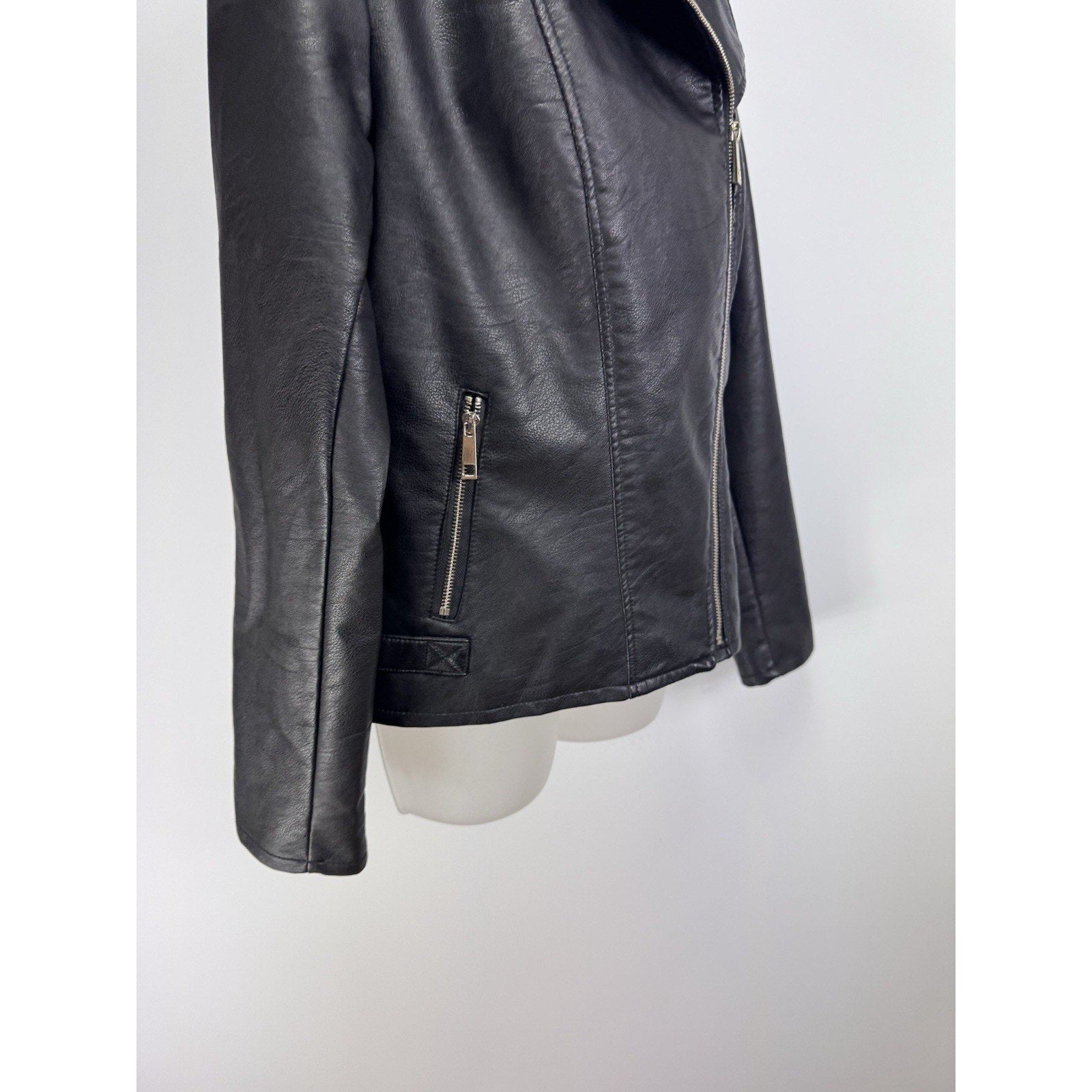 Women's a.n.a Faux Leather Midweight Motorcycle Jacket Black Size Large NWT
