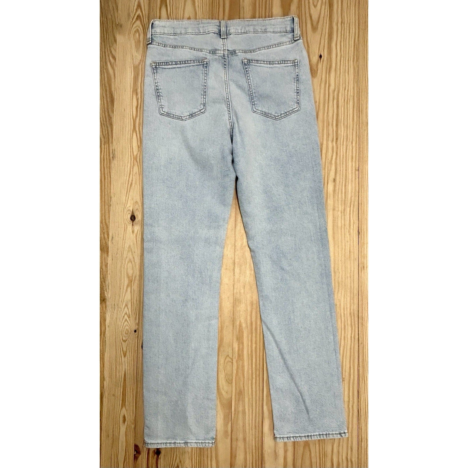 Old Navy Men’s New W Tags Slim 360 lightwash straight jeans 30x30