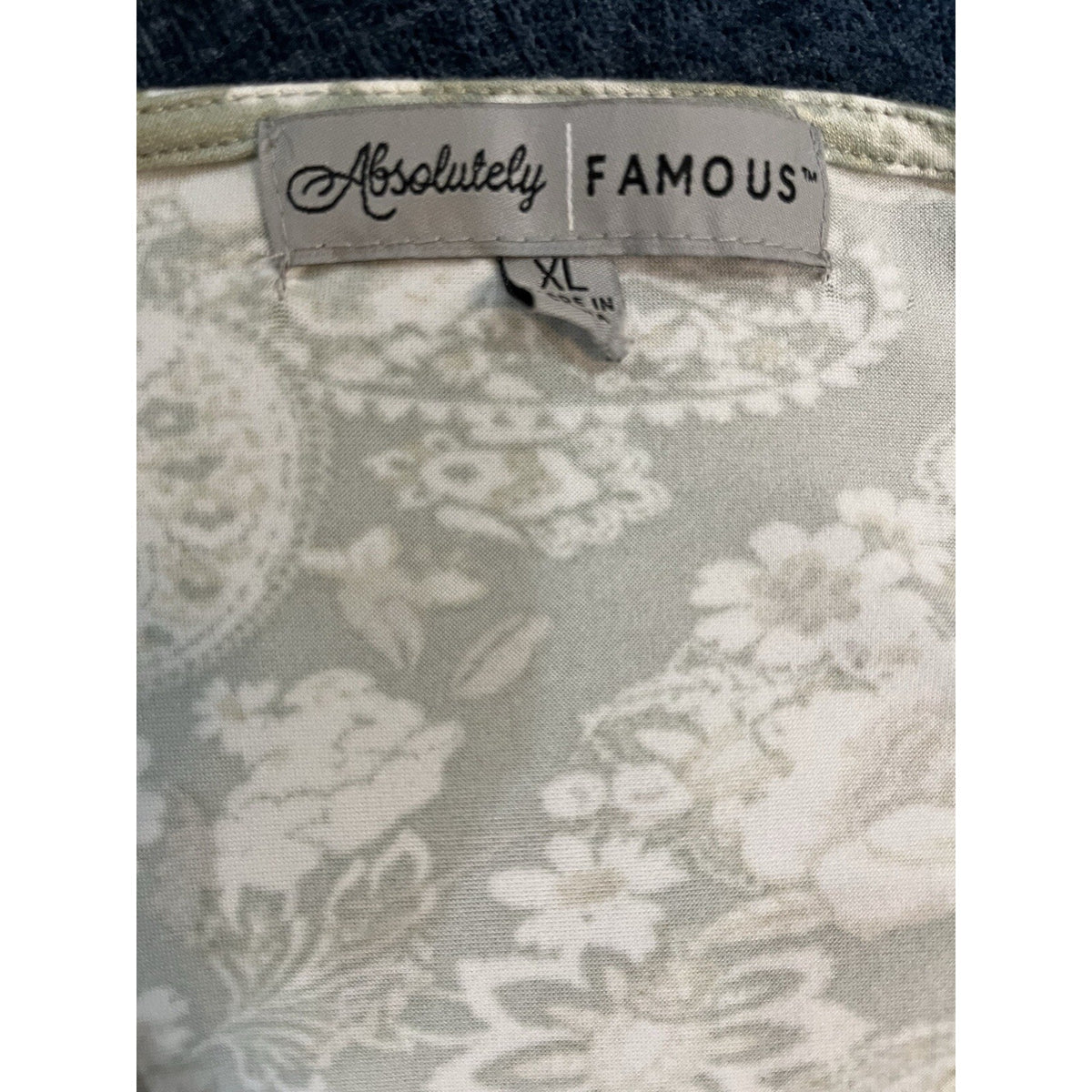 Absolutely Famous Women's XL Green Floral Print V-Neck Sleeve Blouse