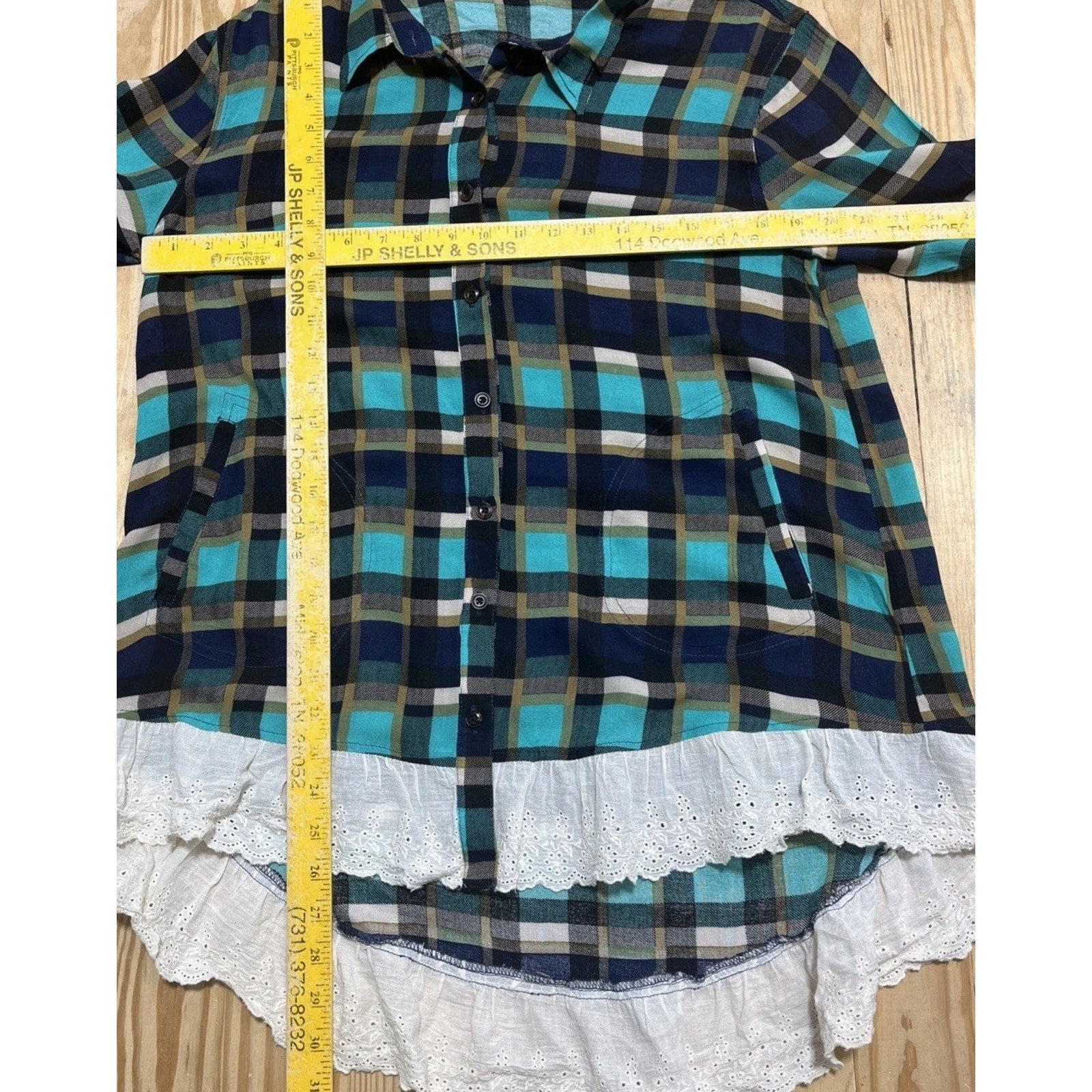 Umgee curvy Plaid Tunic with Lace blue green flannel button down Small