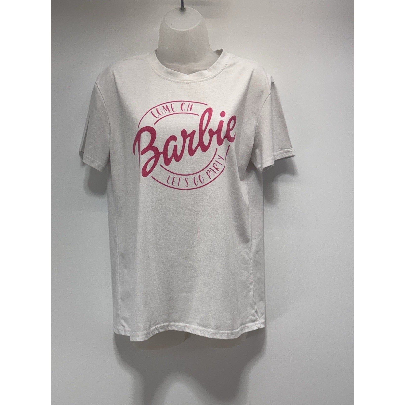 BARBIE Pink Logo White Crew Neck T-Shirt Short Sleeve Women’s Size Medium