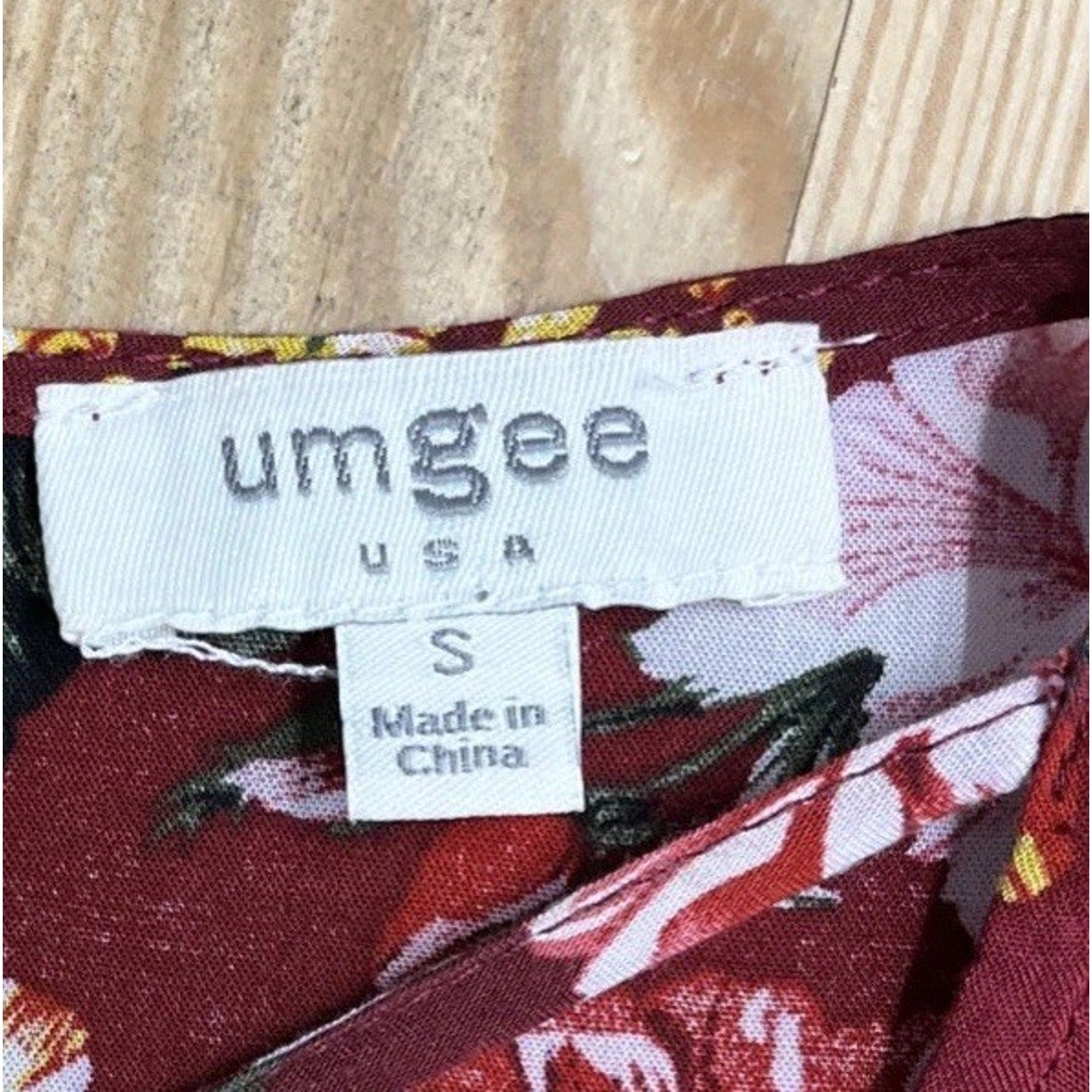 Umgee Wine ruffled embroidered Boho keyhole Swing dress Size Small