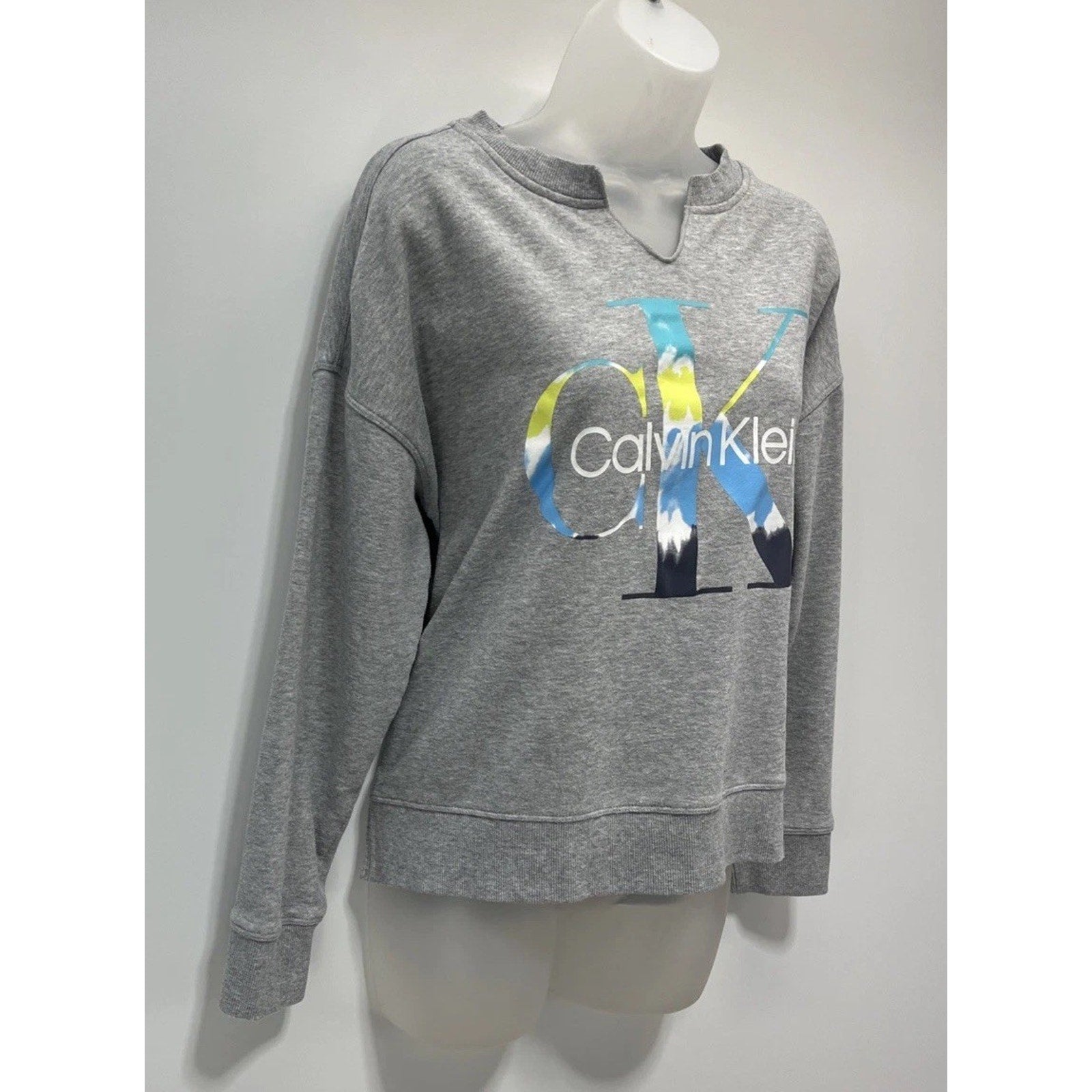 Calvin Klein Womens Heathered Gray Cropped Sweatshirt Size Medium Logo Pullover