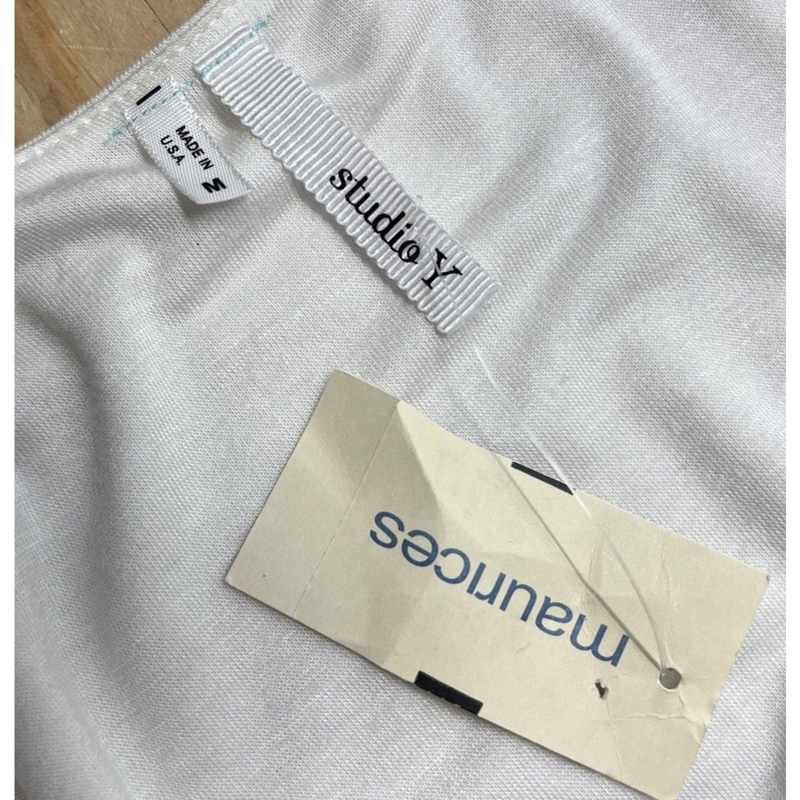 [Studio Y] Women's Ruffled Sleeveless White Blouse Size Medium Made In USA