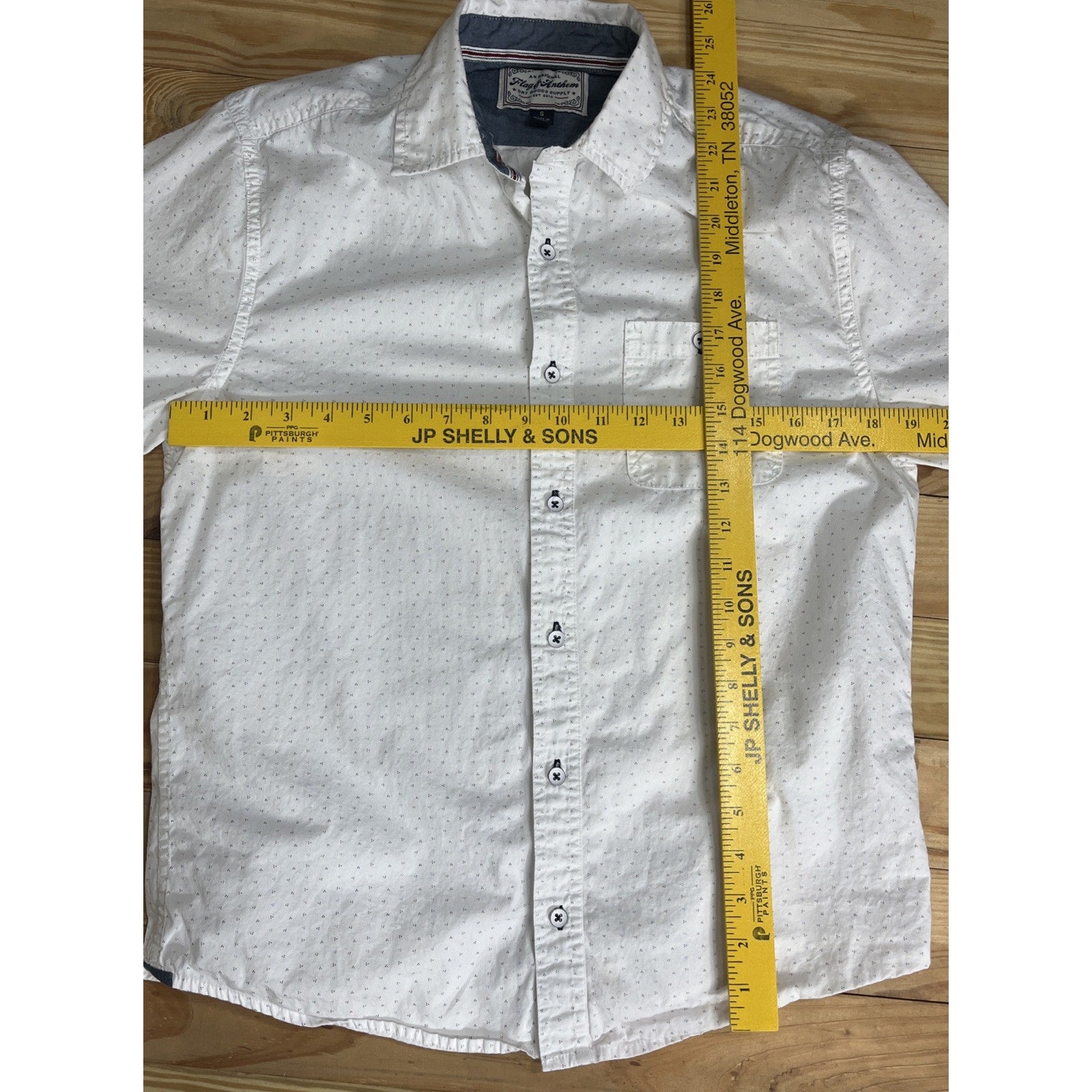 Flag and Anthem White Shark Short Sleeve Button Down Shirt - Size S