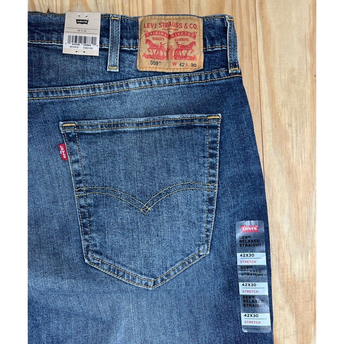 NWT Levi's Men's 559 Relaxed Fit Straight Leg Blue Jeans 42x30 Medium Wash