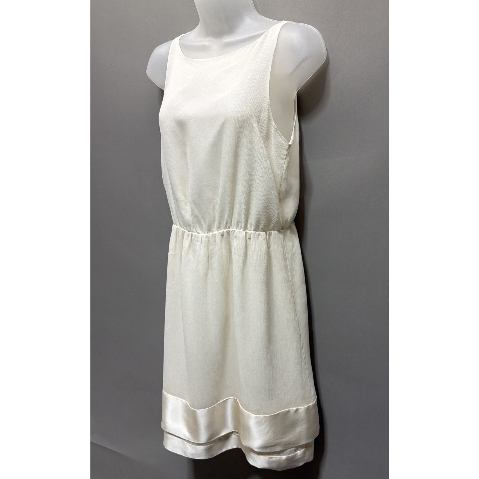 Banana Republic 100% Silk Ivory Shift Dress Womens 6 Satin Hem Sleeveless