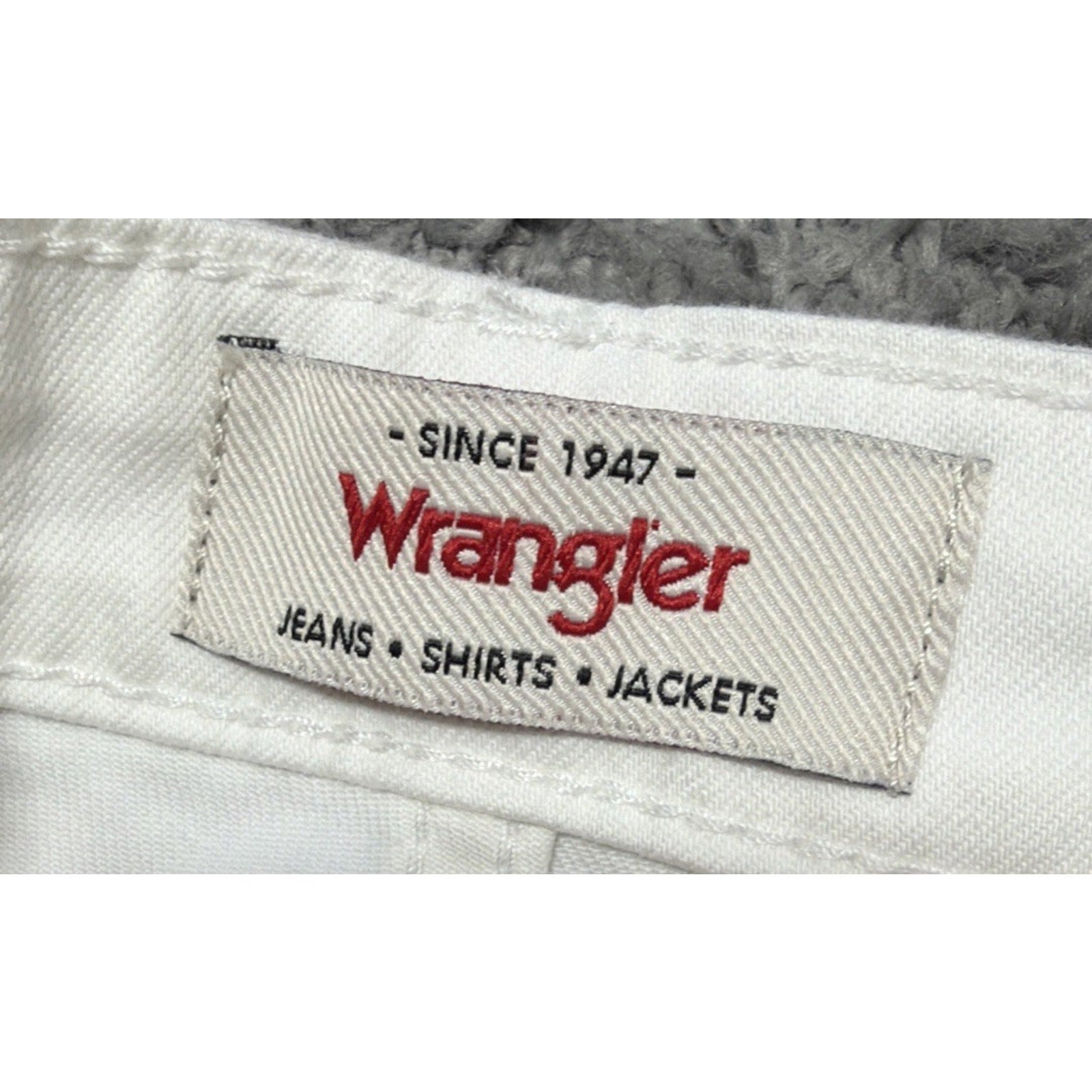 New Wrangler Women's 8 High Rise Unforgettable Skinny Jean Bright White 29x28
