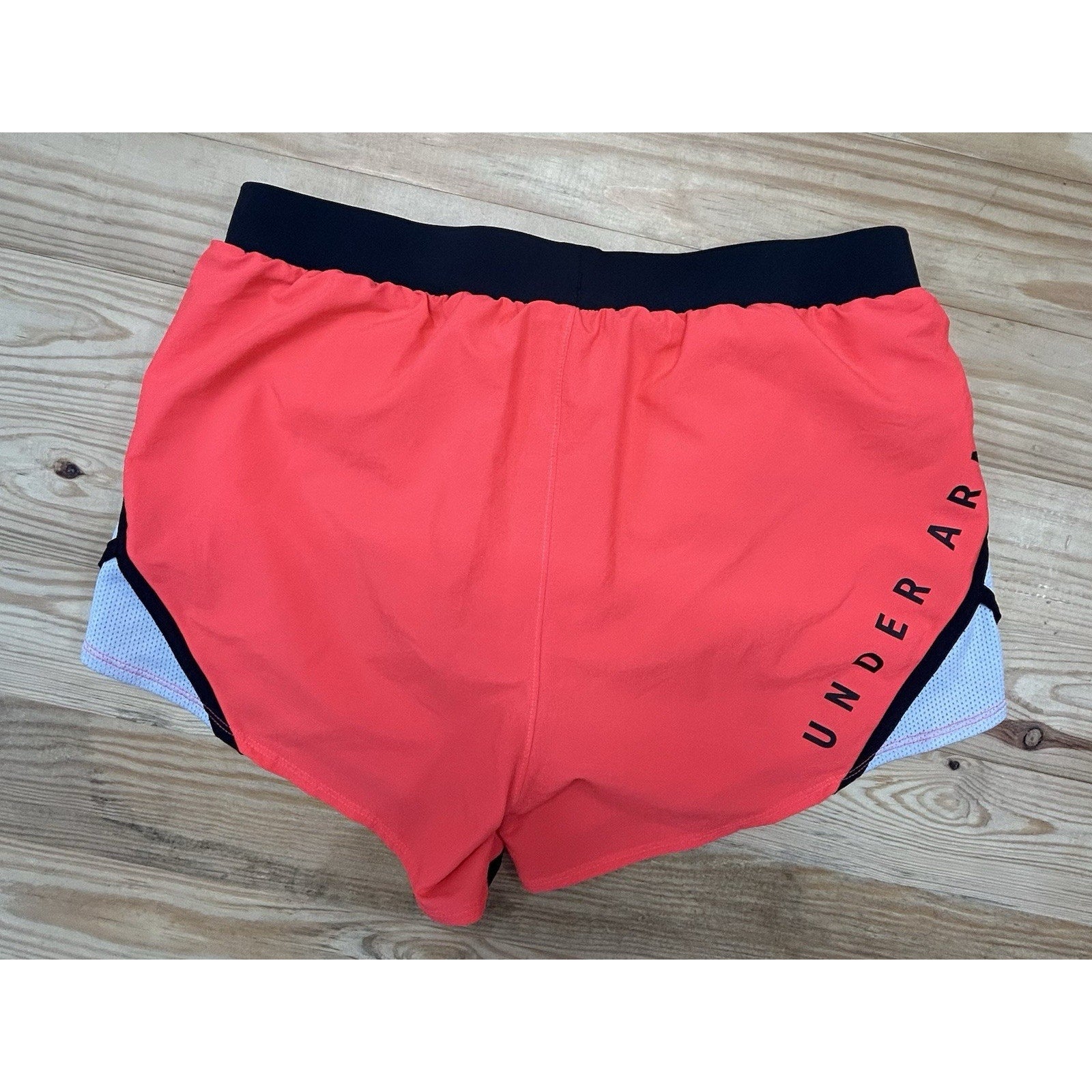 Under Armour Heatgear women's running shorts loose fit size Small athletic.