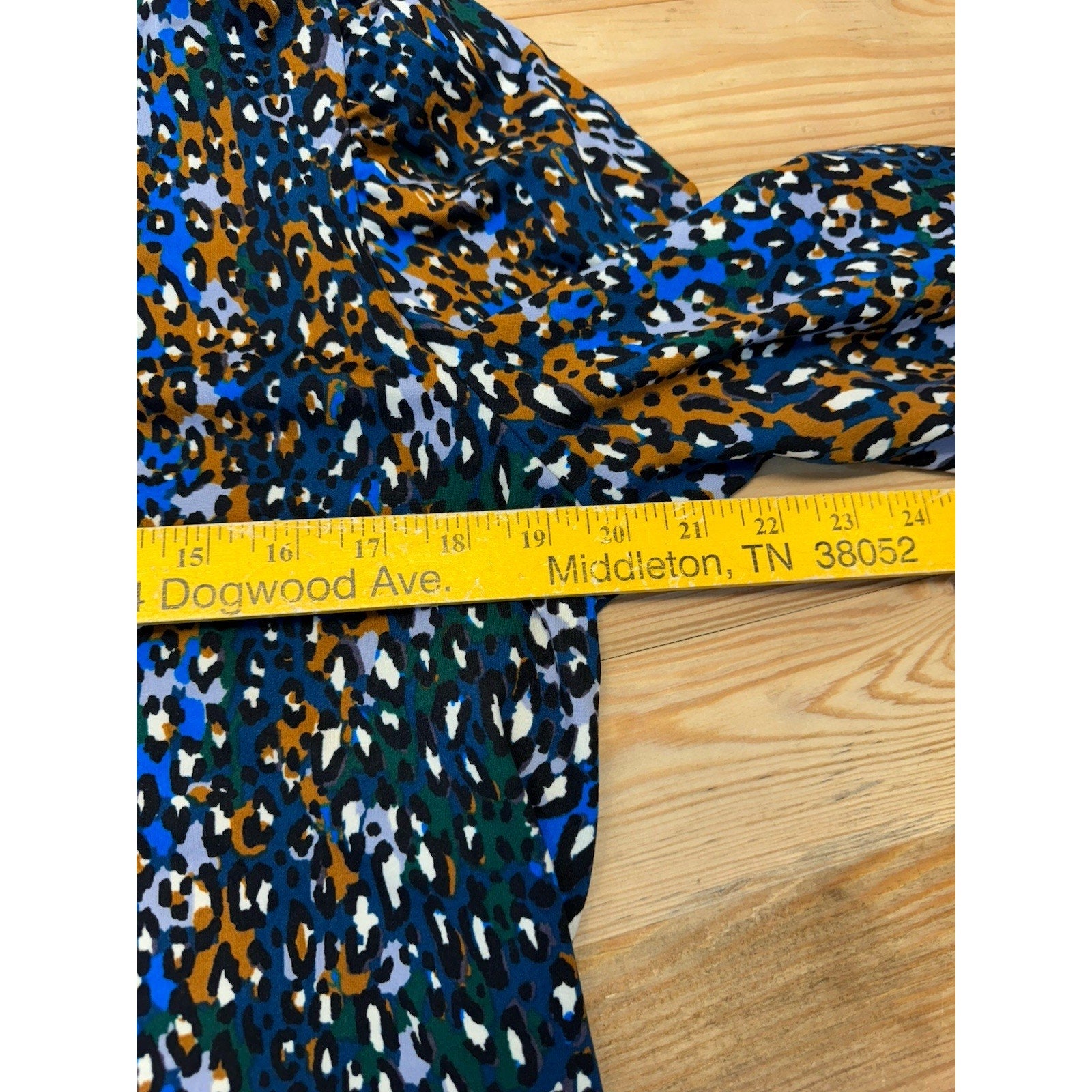 Nine West Black & Multi Animal Print Long Sleeve Women’s Size Large NWT