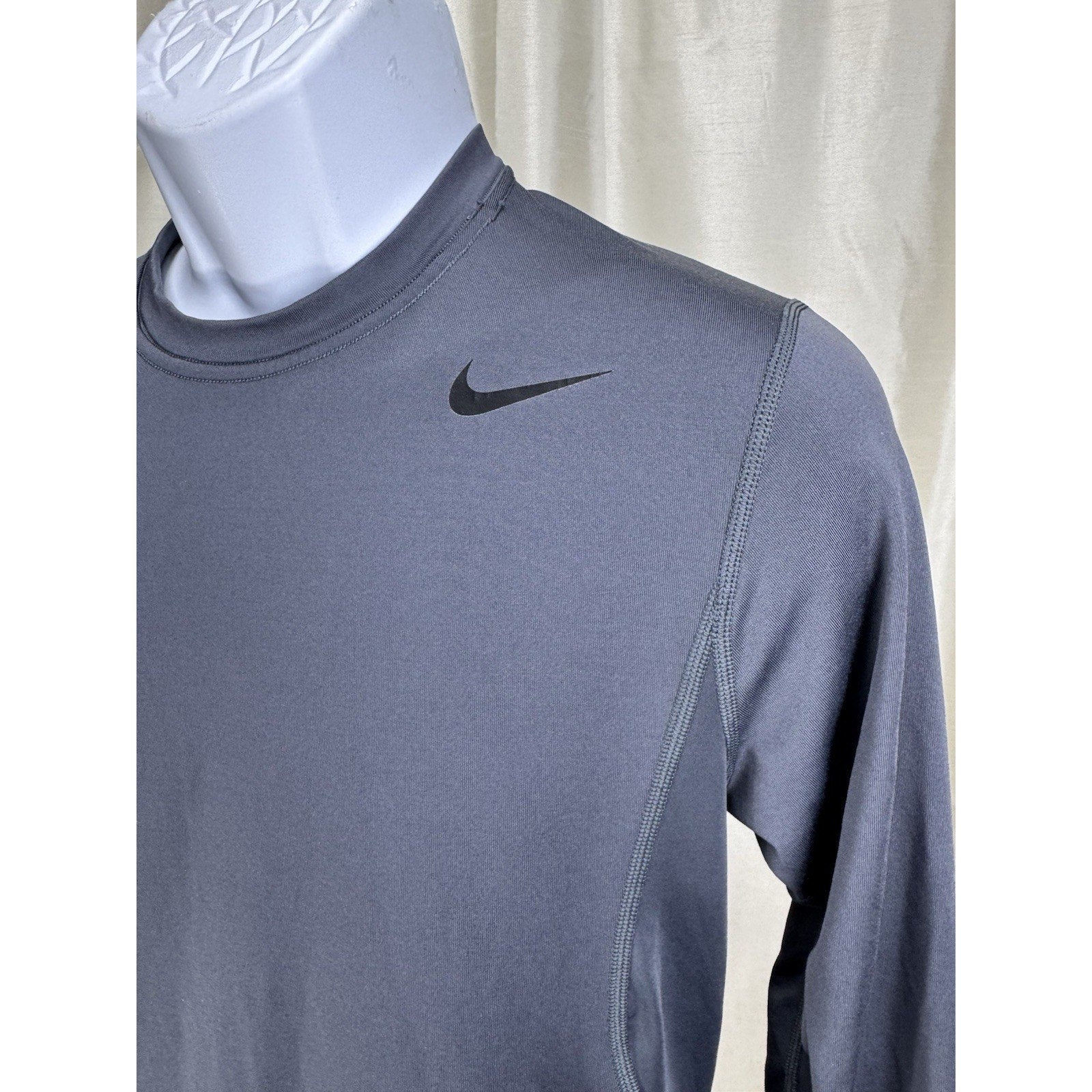 Nike Pro Combat Shirt Men’s Small Blue Fitted Dri-Fit Long Sleeve Sweatshirt