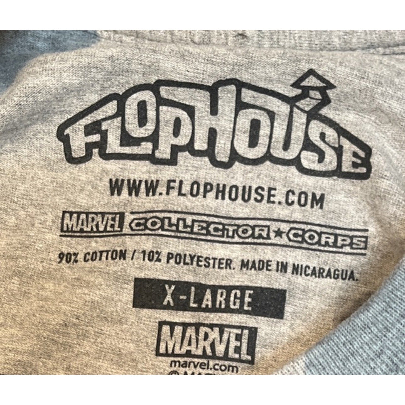 Marvel Avengers Captain America VS Ultron Exclusive Collector- Corps T Shirt XL