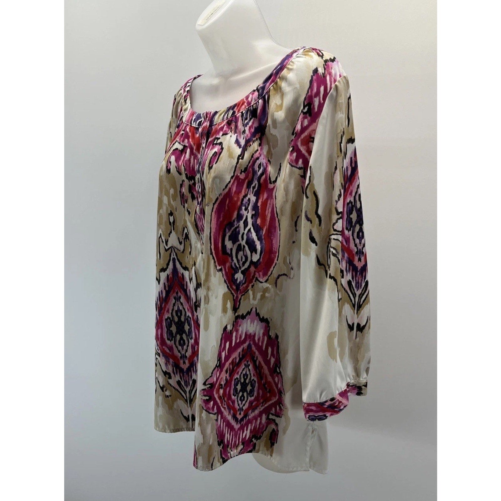 Chico’s Blouse Women's Size 2 Large Pink Cream Paisley Long Sleeve Top