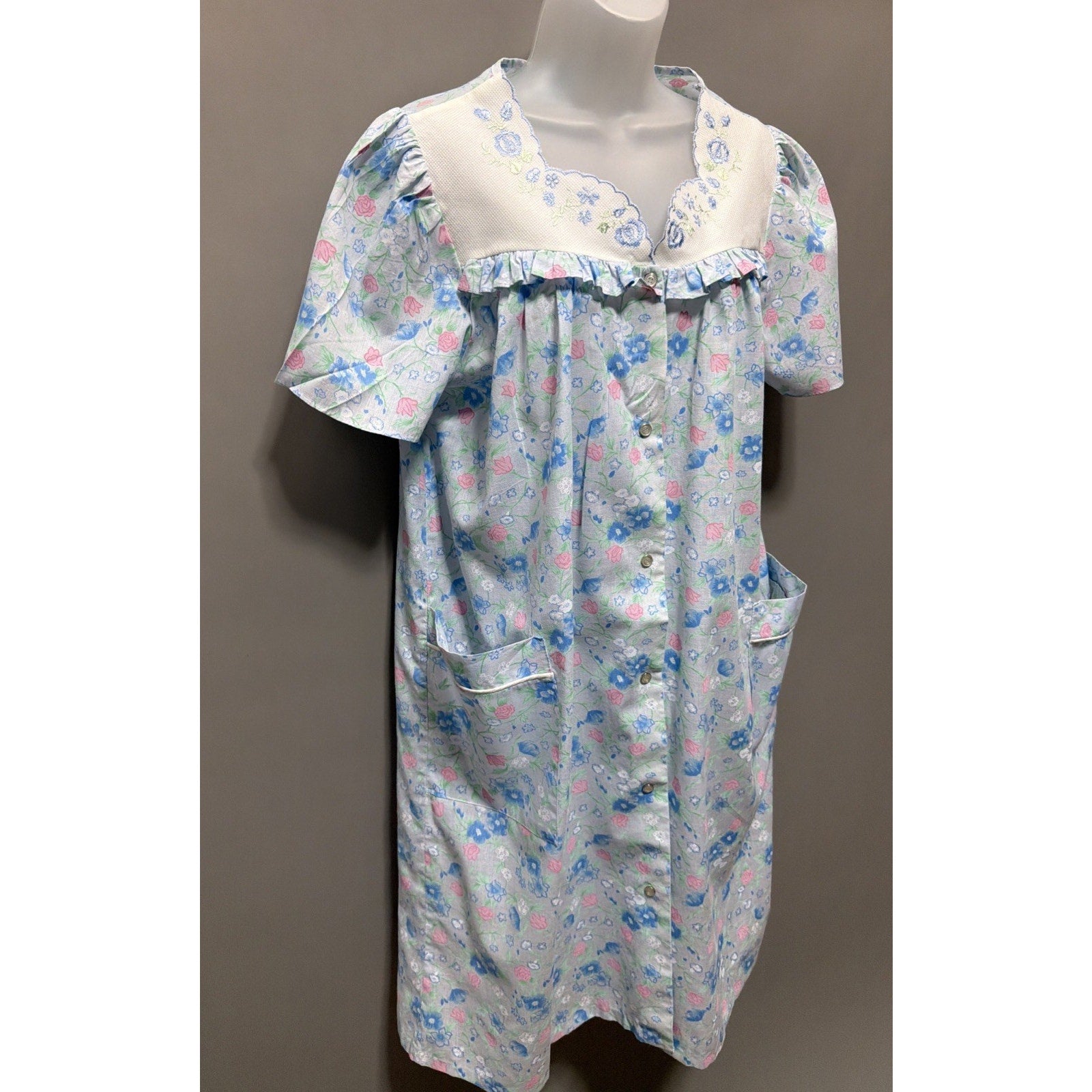 Vintage Morning News Snap Front Housecoat Robe L Embroidered/Pockets Made USA