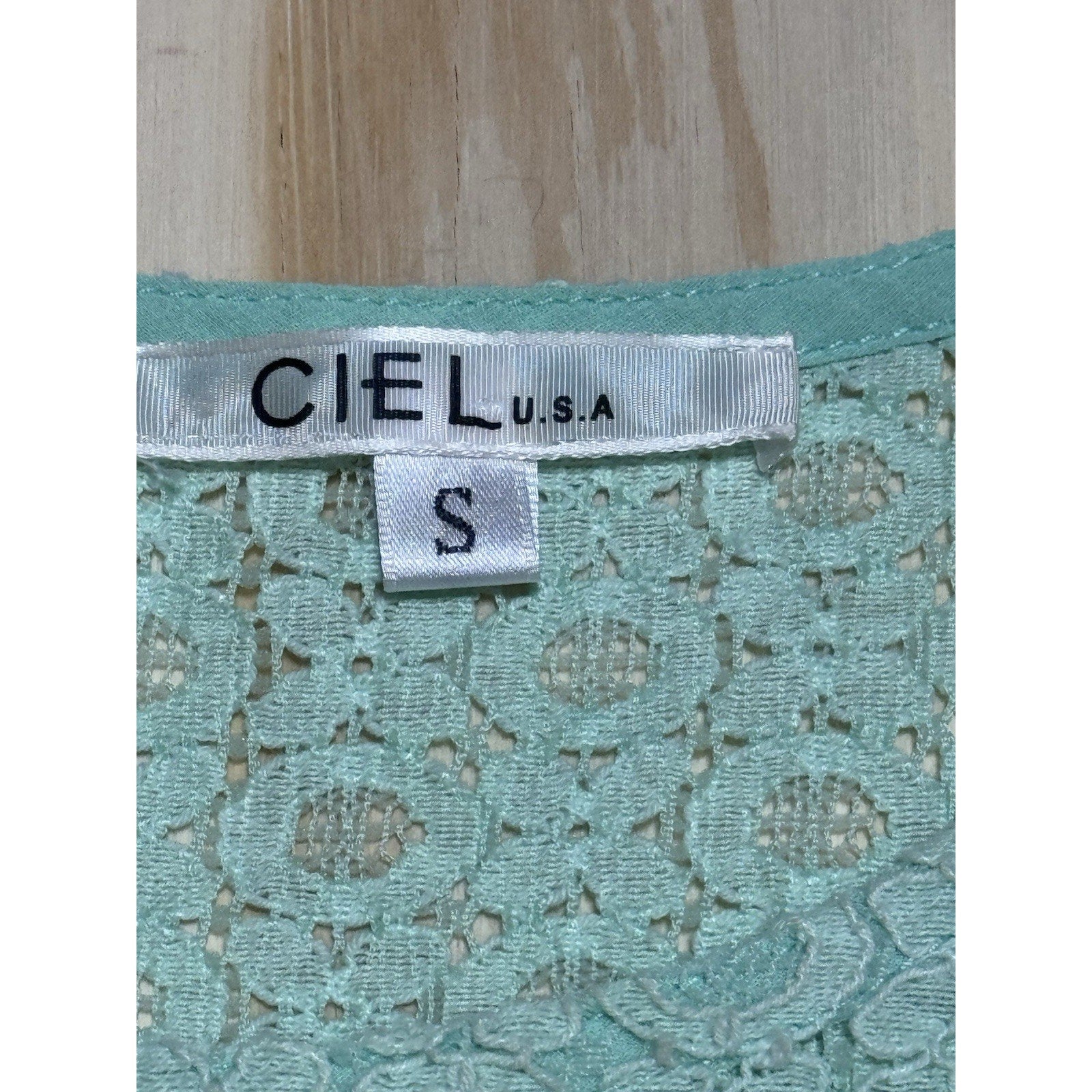 Ciel U.S.A Small Mint Green Lace Yoke Chiffon Sleeveless Blouse Flowy Boho