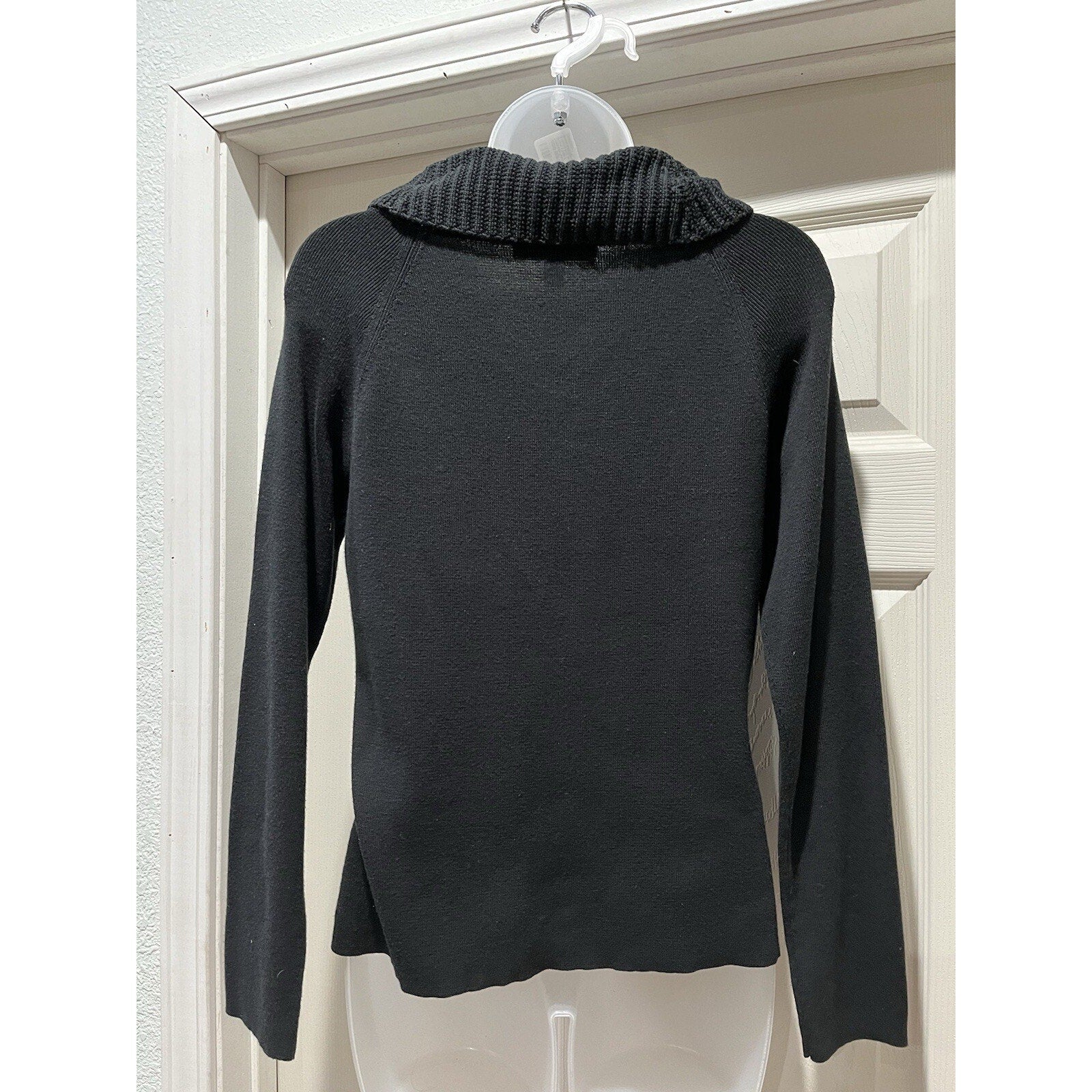 Vintage 90's Y2K Northern Isles Sz M Black Chunky Knit V Neck Pullover Sweater