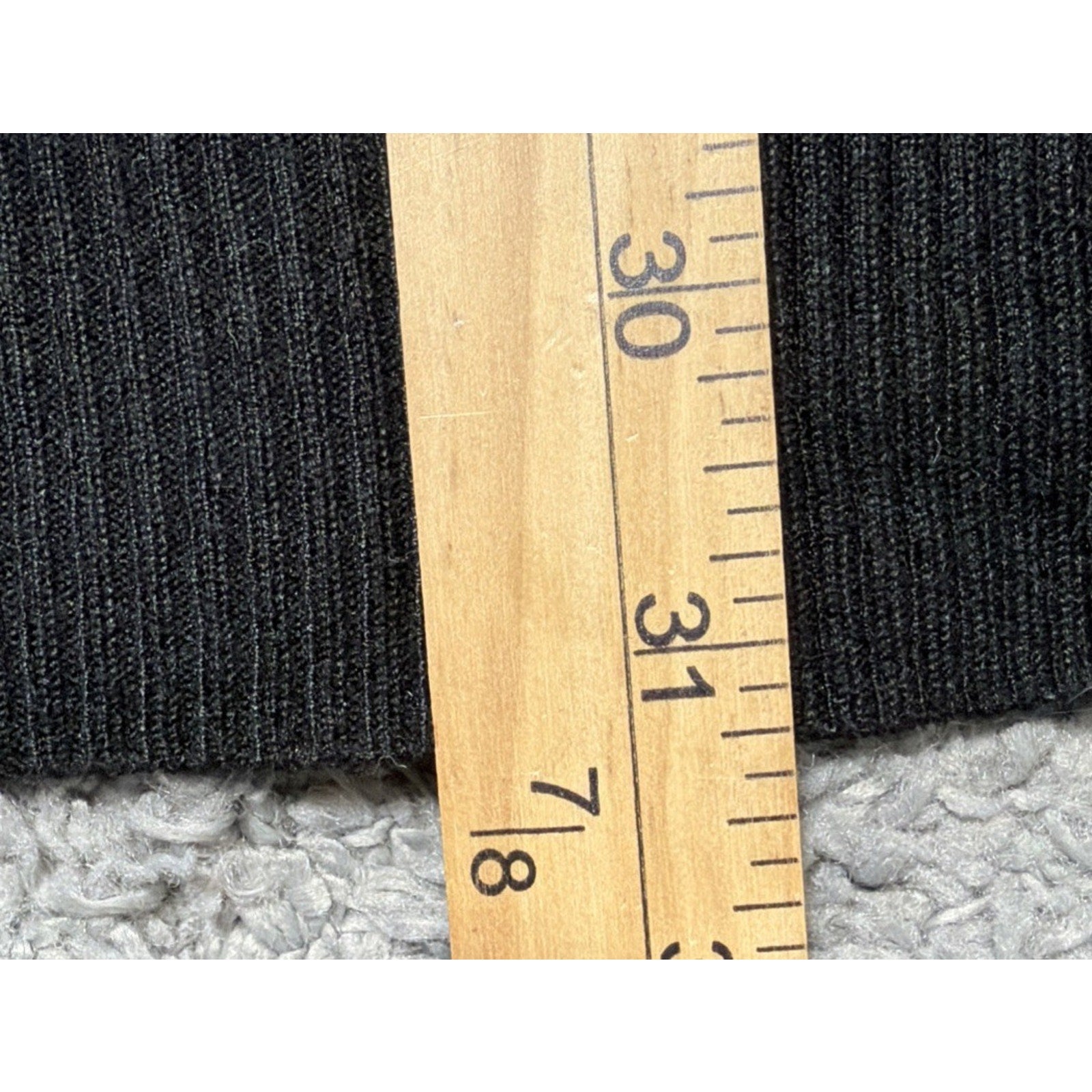 Jeans By Buffalo Race Men’s V-neck Black & Sweater Size XL